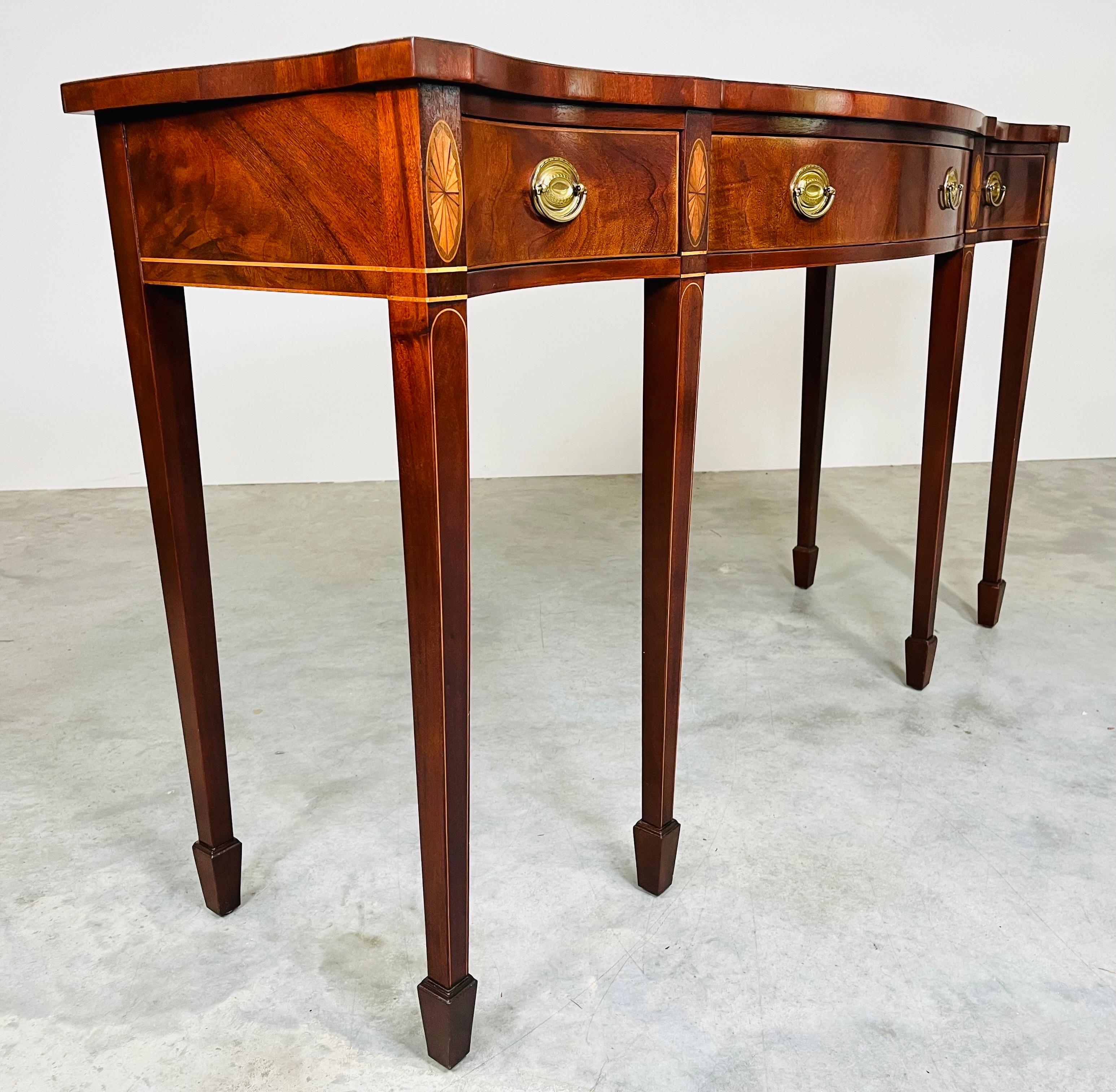 Baker Historic Charleston Collection Bow Front Mahogany Federal Style Sideboard In Excellent Condition In Southampton, NJ