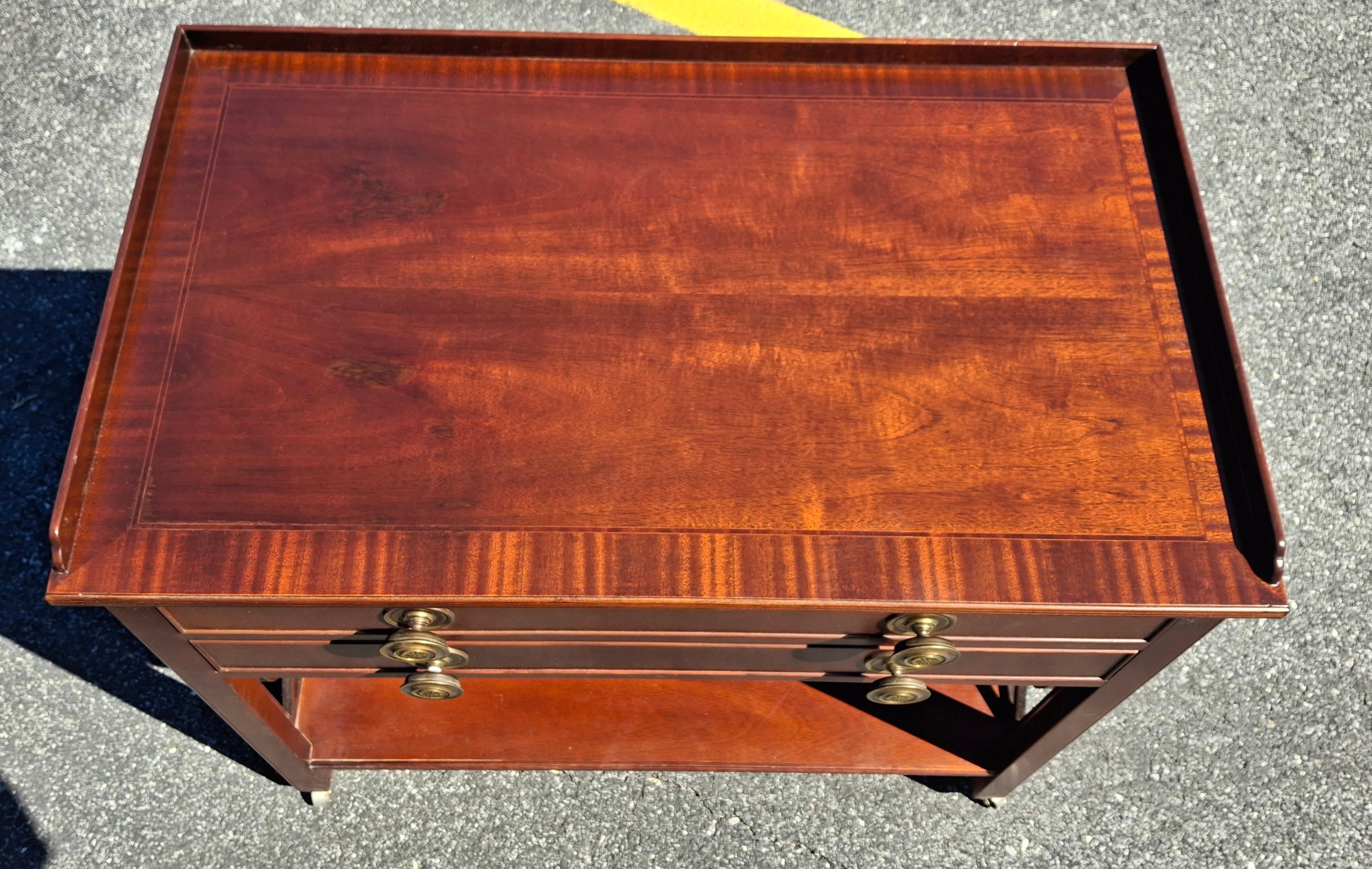 Baker Historic Charleston Collection Mahogany Rolling Buffet Server Bon état - En vente à Germantown, MD