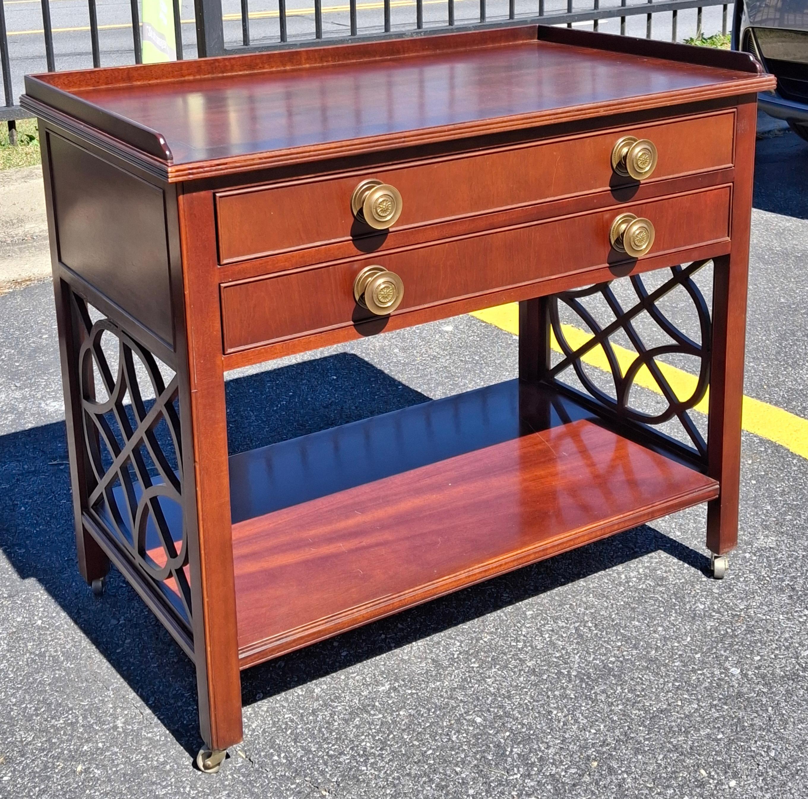 20ième siècle Baker Historic Charleston Collection Mahogany Rolling Buffet Server en vente