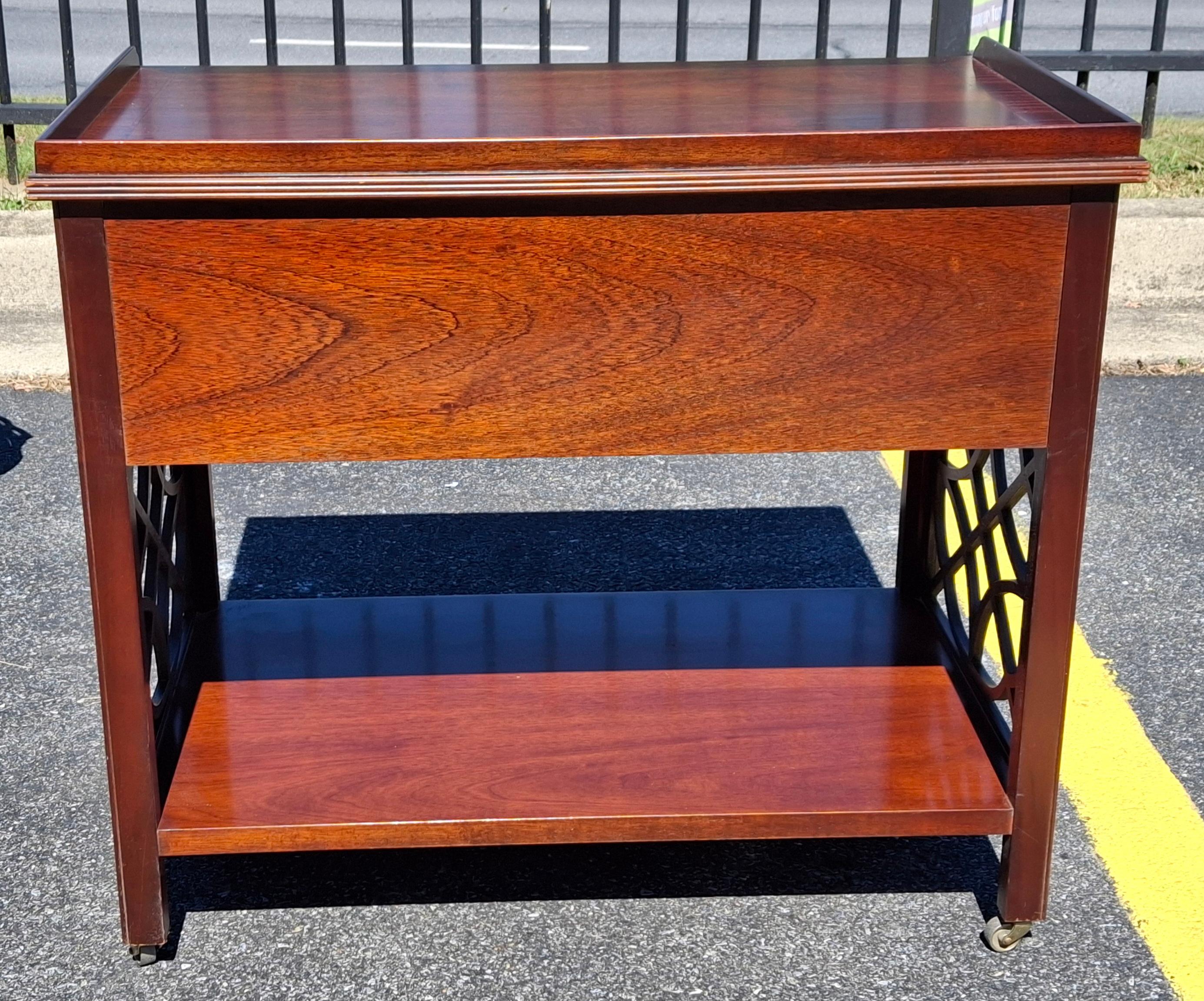 Baker Historic Charleston Collection Mahogany Rolling Buffet Server en vente 1