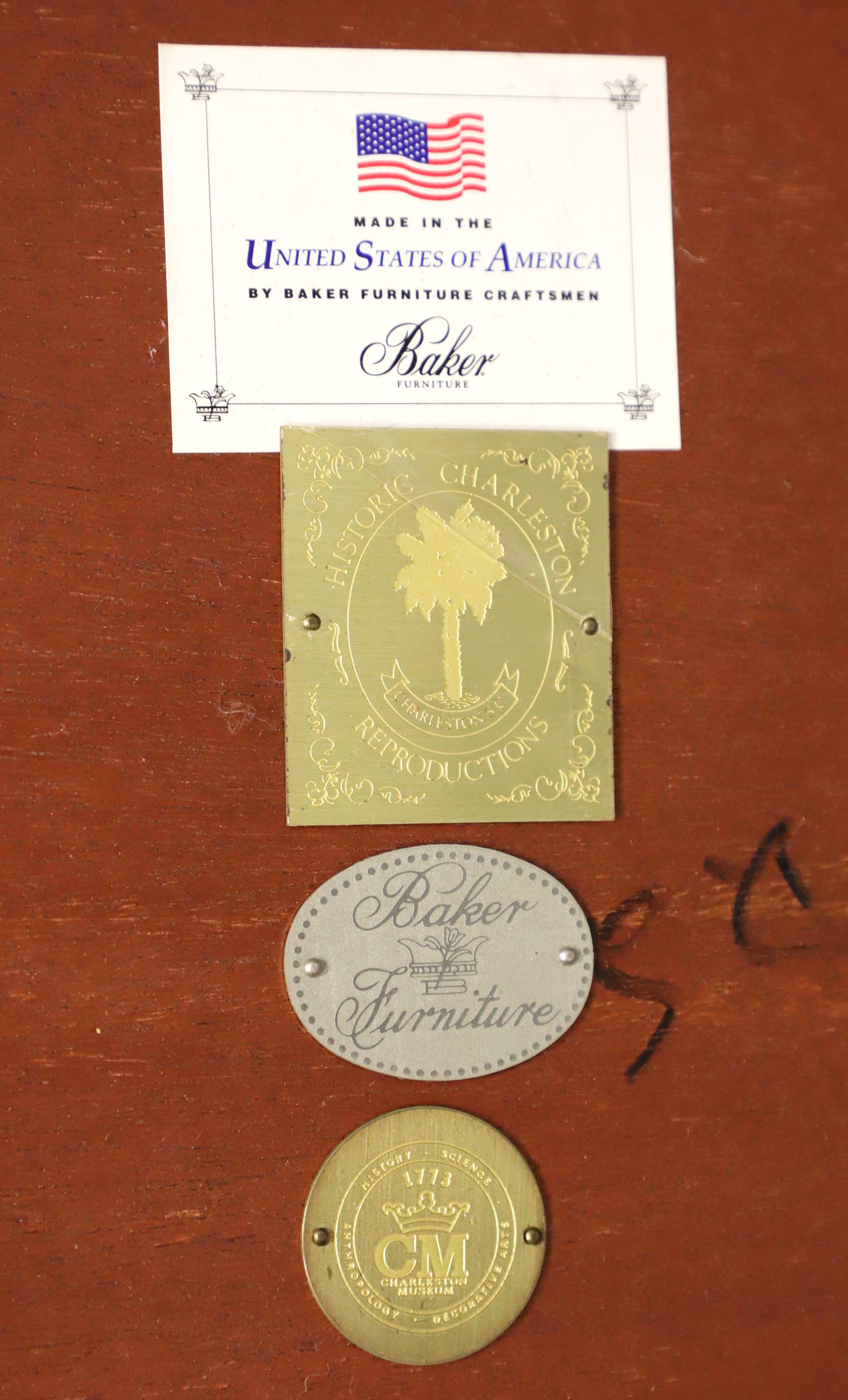 BAKER Historic Charleston Distressed Mahogany Georgian Drop-Leaf Pembroke Table For Sale 5