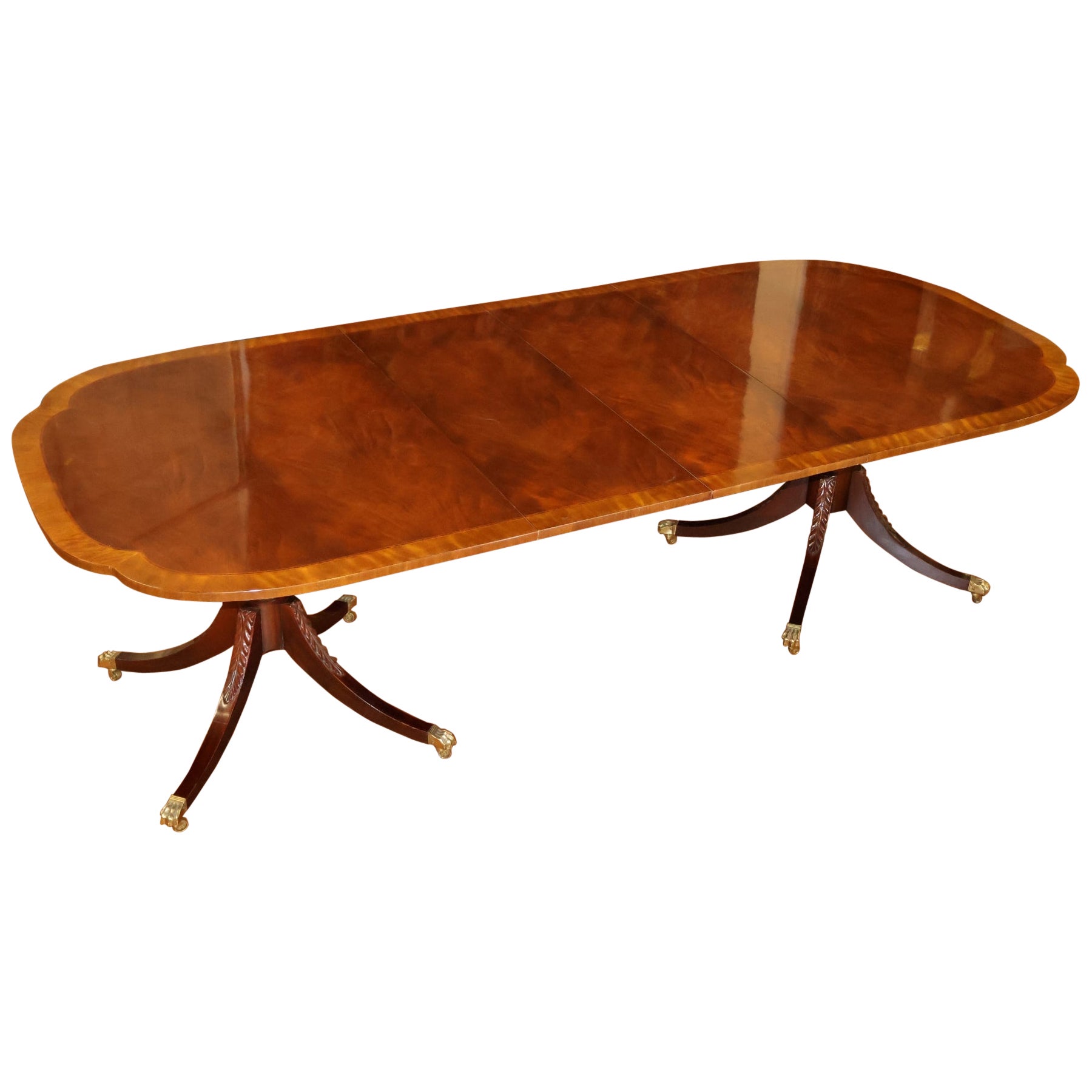 Baker Historic Charleston Flame Mahagoni Esstisch mit zwei Blättern im Angebot