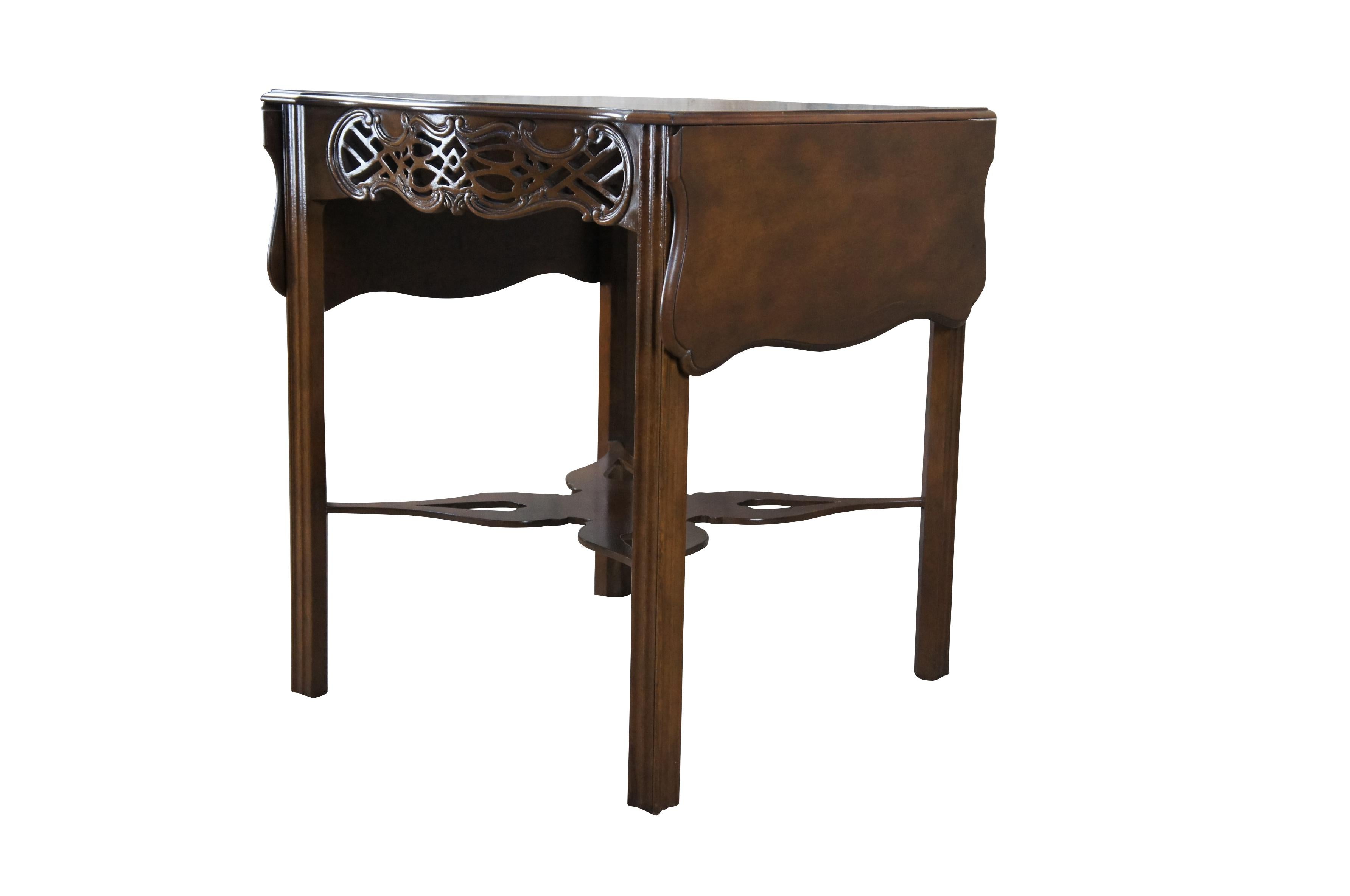 Chippendale Baker Historic Charleston Georgian Mahogany Pembroke Drop Leaf Side Accent Table For Sale