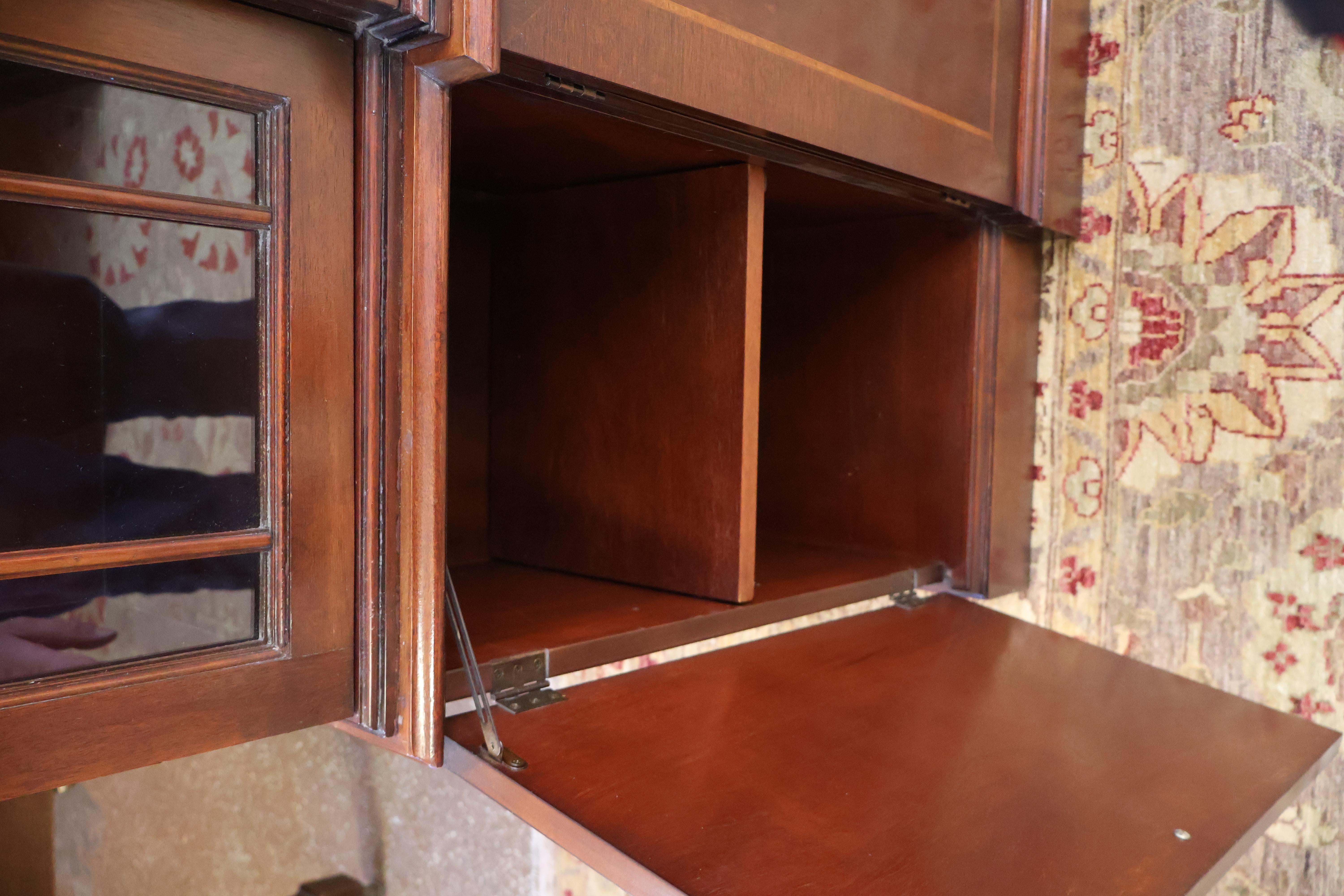 Baker Historic Charleston Mahogany Bookcase China Cabinet Breakfront For Sale 10