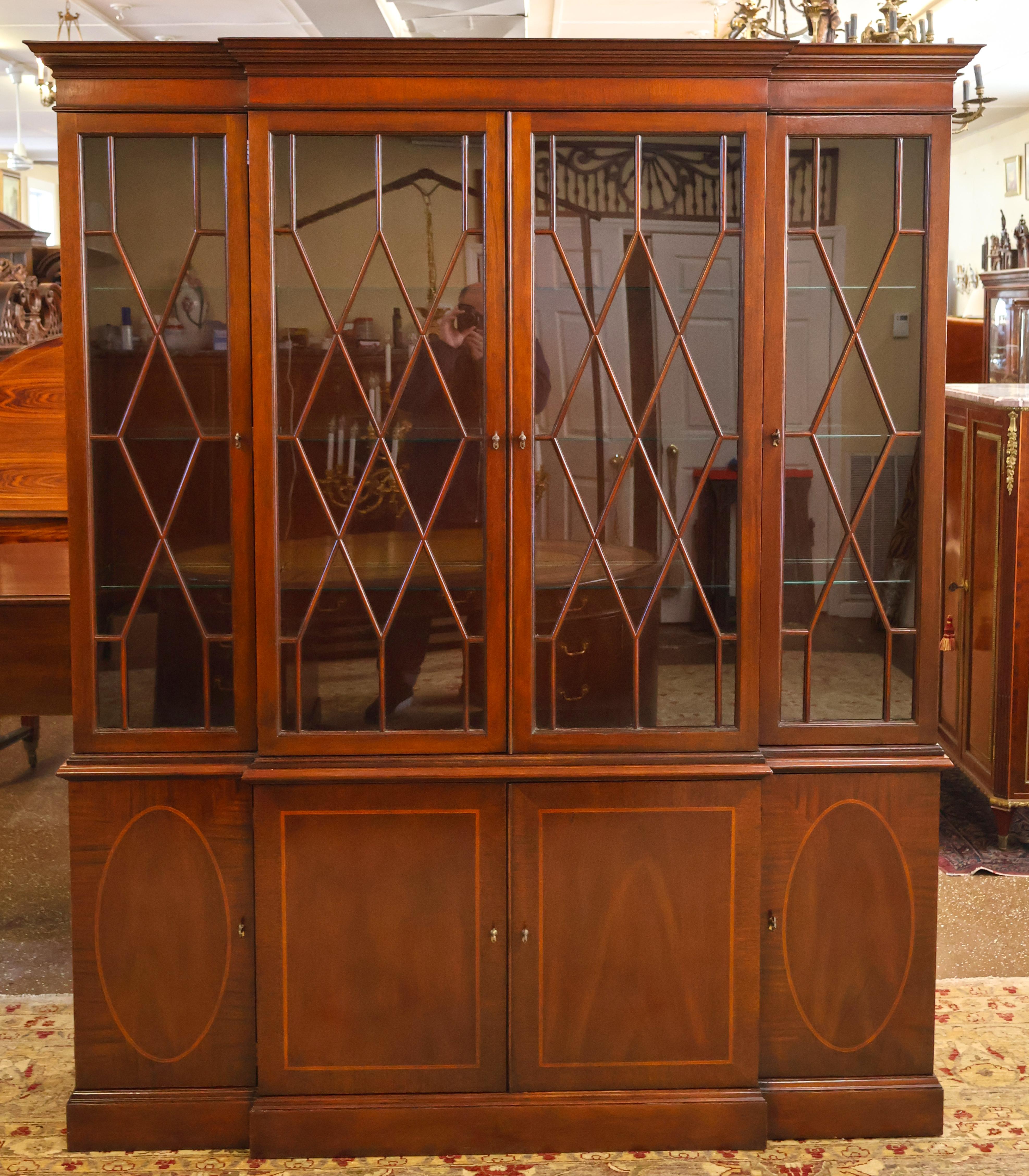 Baker Historic Charleston Mahogany Bookcase China Cabinet Breakfront In Good Condition For Sale In Long Branch, NJ