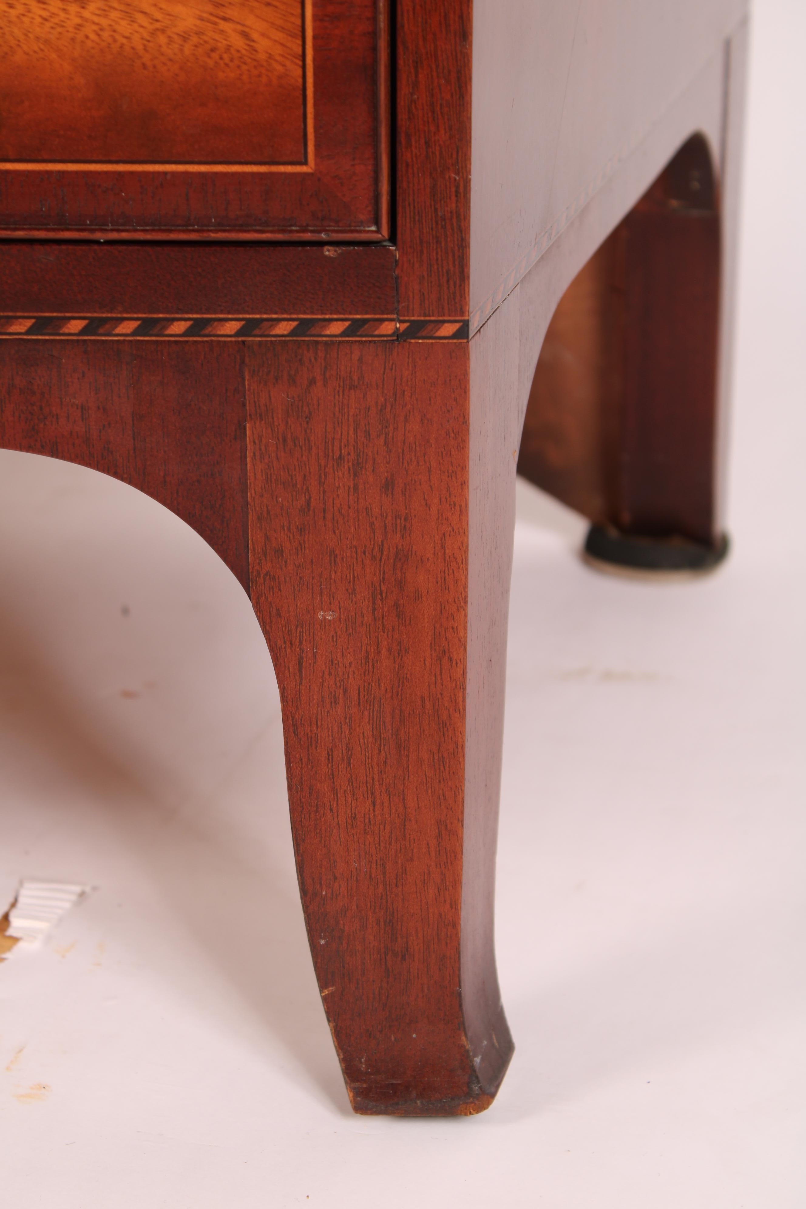 Baker Historic Charleston Mahogany Chest of Drawers. For Sale 5