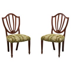 BAKER Historic Charleston - Chaises de salle à manger d'appoint Hepplewhite en acajou - Paire A