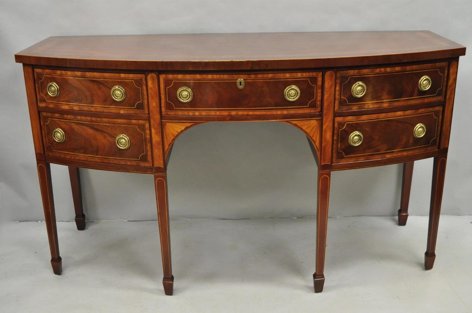 Buffet buffet Charleston historique en acajou incrusté de démilune Hepplewhite en vente 6