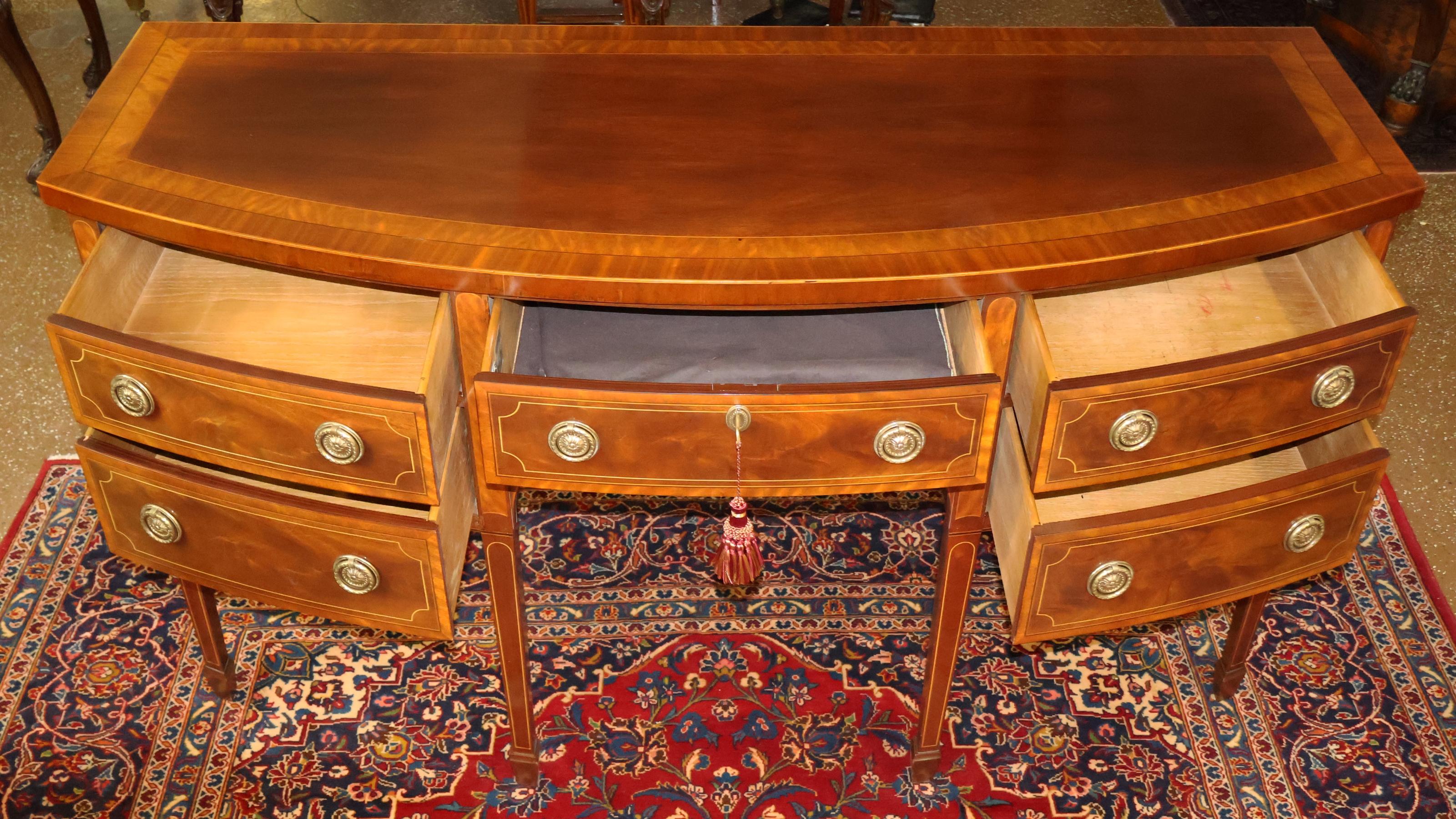 Mogano Baker Historic Charleston Mahogany Inlaid Sideboard Server Buffet in vendita