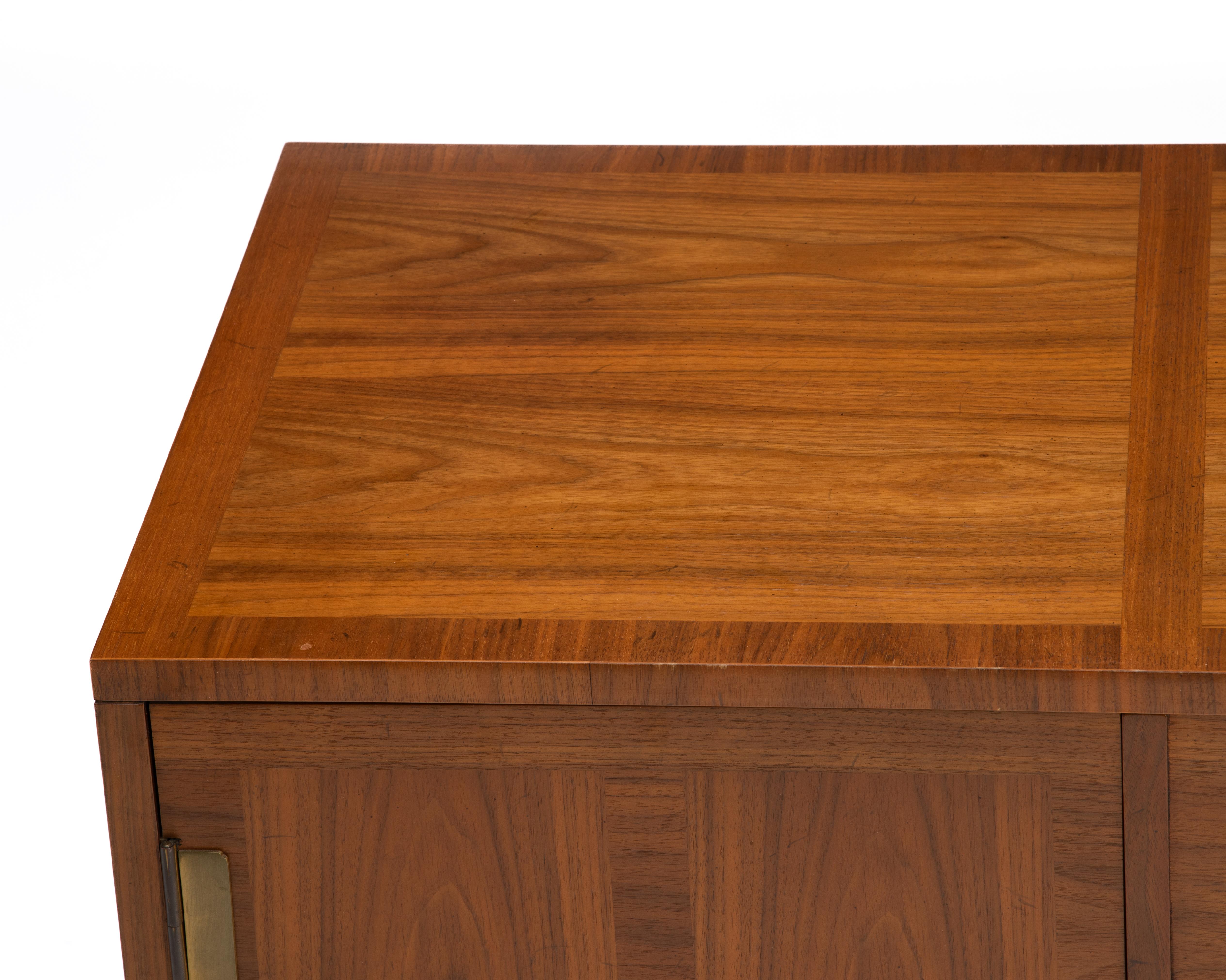 Baker Inlaid Banded Chinese Chippendale Walnut Brass Sideboard Credenza 4