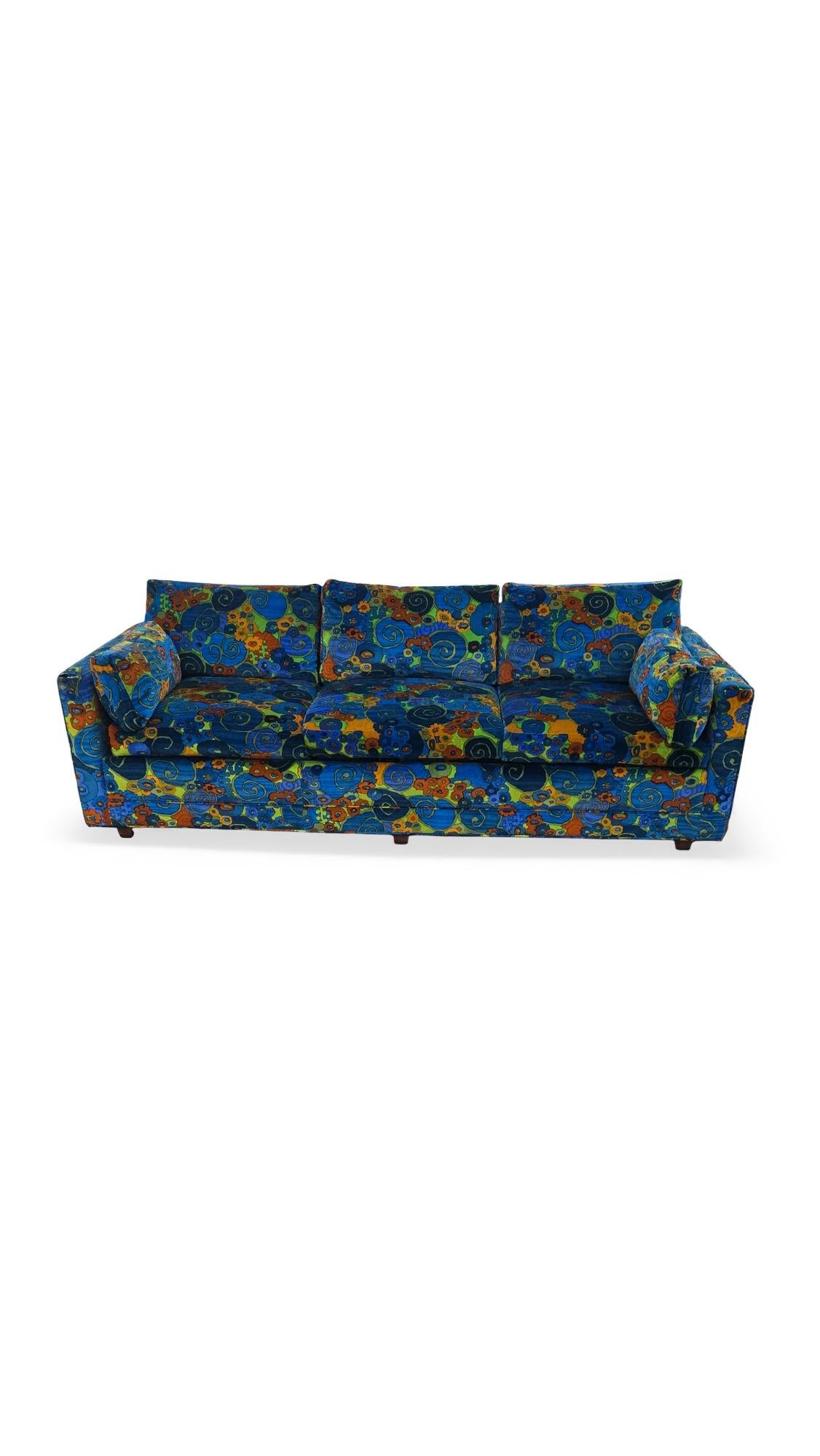 Baker Jack Lenor Larsen Velvet Sofa im Angebot 6