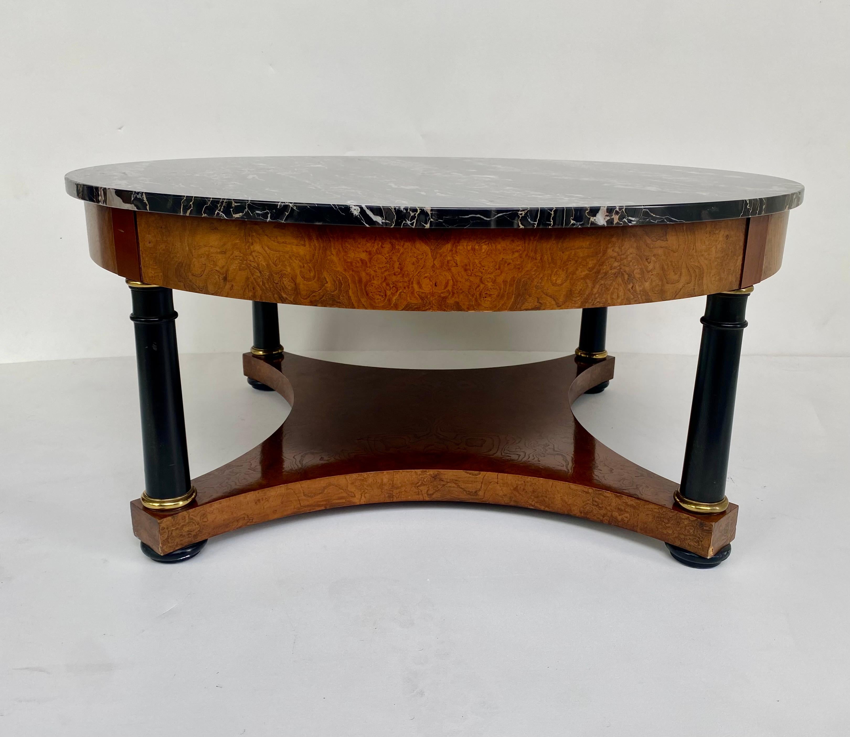 Baker, Knapp & Tubbs Mesa de Cocktail Estilo Imperio con Mármol Portoro Italiano Estadounidense en venta