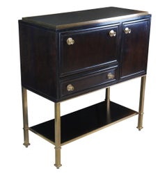 Meuble bar dansu en noyer, ébène et laiton de style Art Déco de Laura Kirar