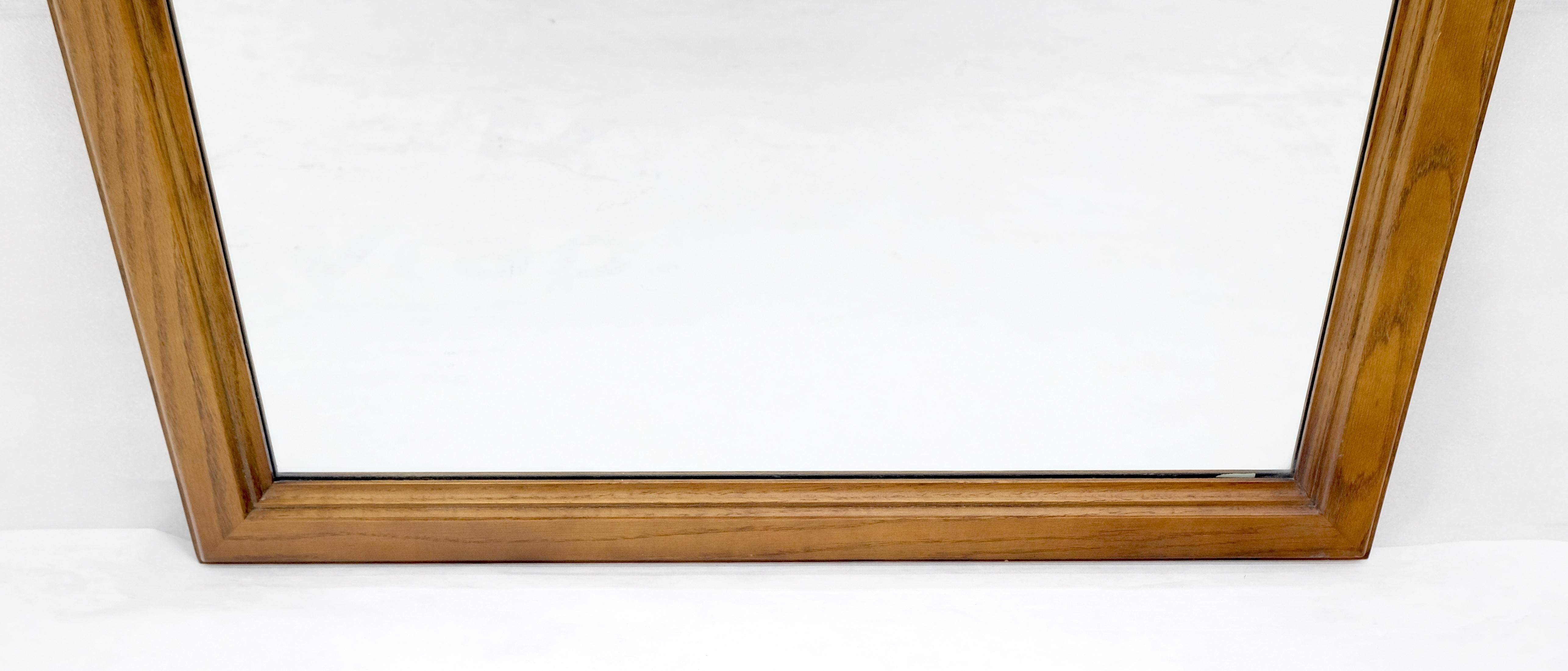 Laqué Baker Light Burl Walnut Queen Anne Style Decorative Wall Mirror MINT en vente