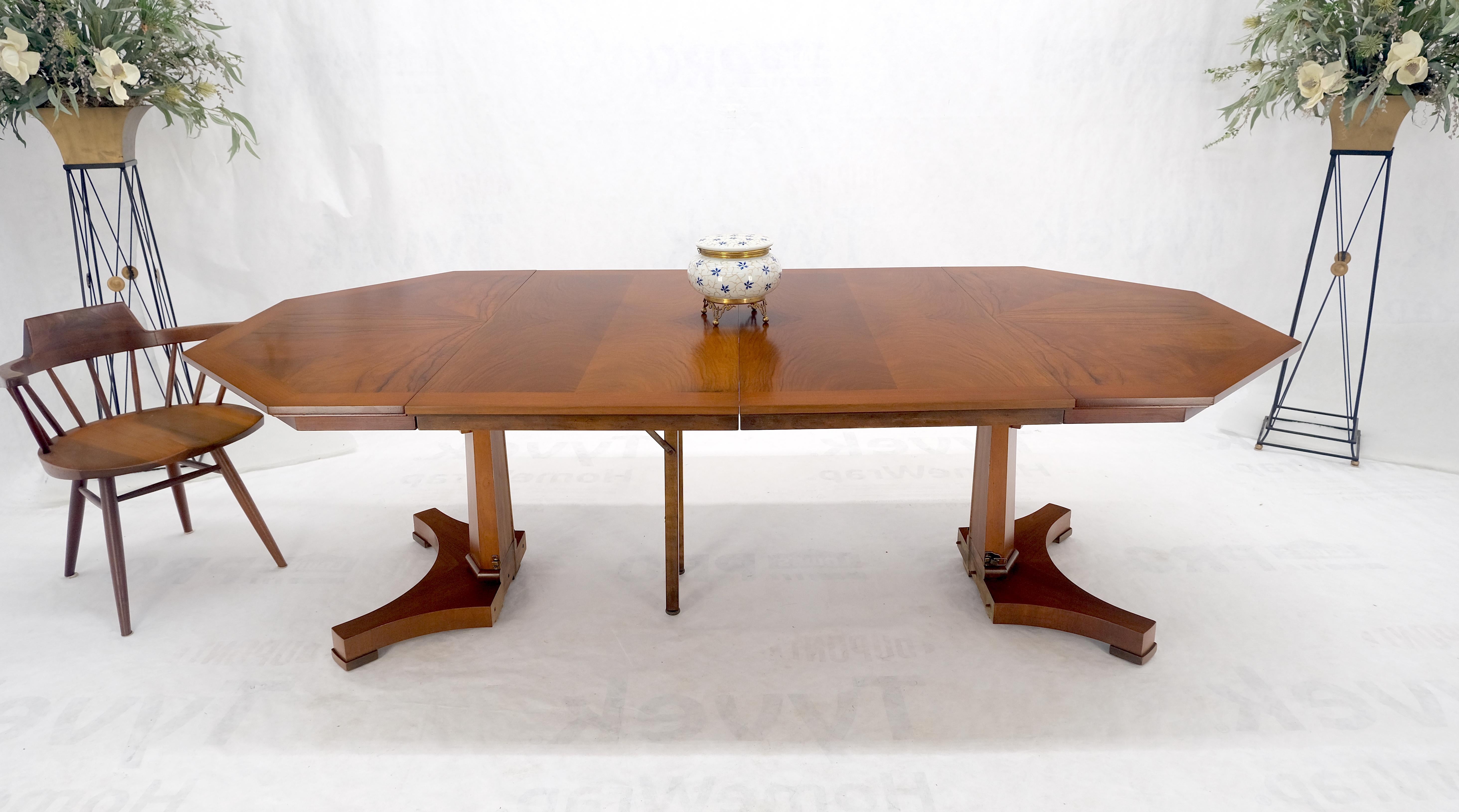 Baker LIght Walnut Round Octagon Single Base Two Leaves Dining Room Table Mint! For Sale 8