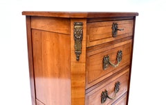 Baker Louis XVI Stil Gilt-Metall montiert Intarsien Tulipwood Dessous Chest