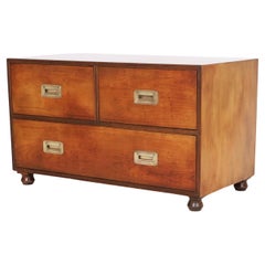 Commode basse de la campagne Baker