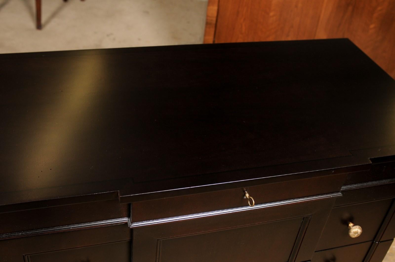 Baker Mahogany Lowboy Chest of Drawers Dresser In Good Condition For Sale In Atlanta, GA