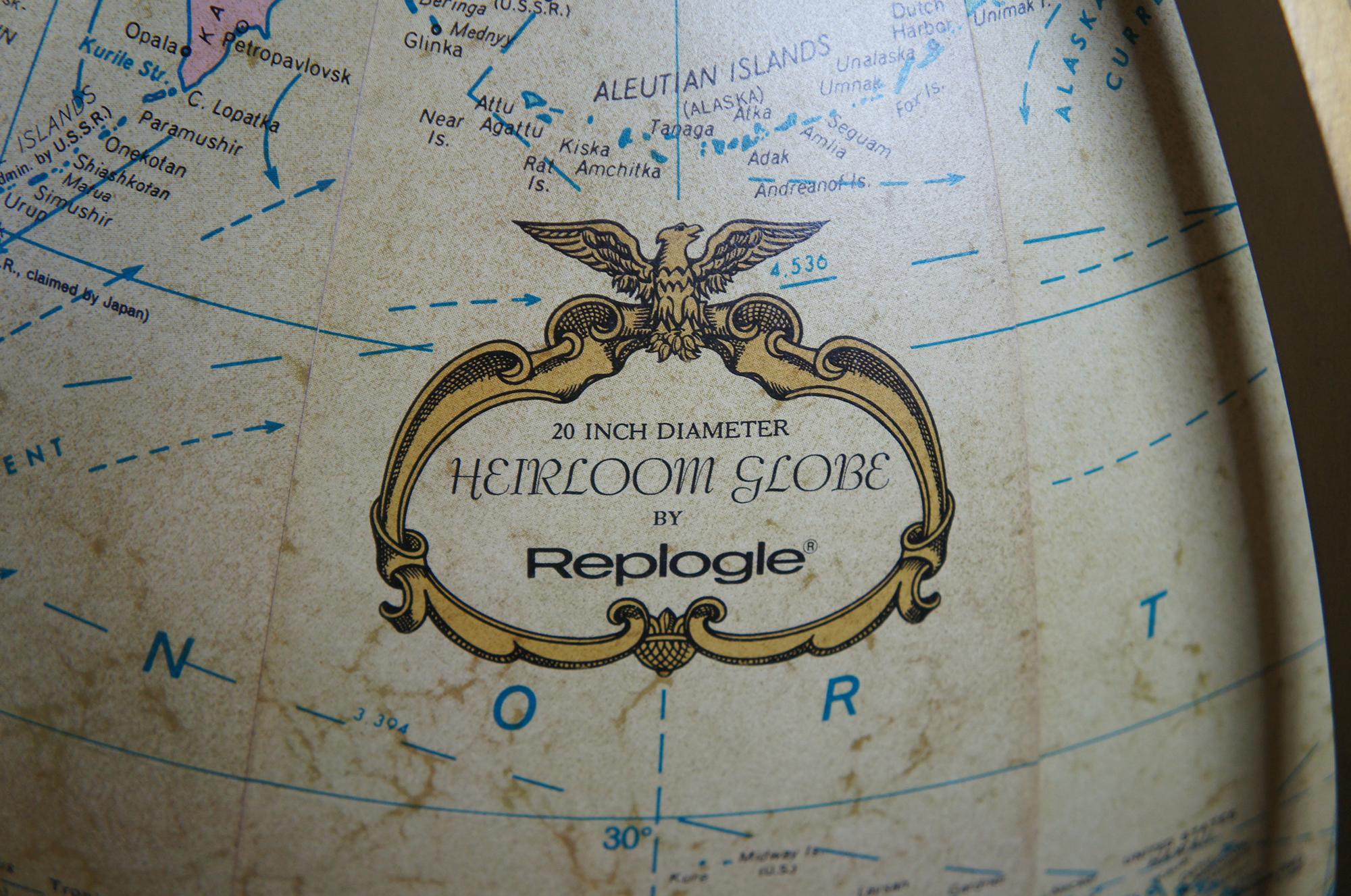 Baker Mahogany Replogle Heirloom Illuminated Zodiac Floor Library World Globe In Good Condition In Dayton, OH