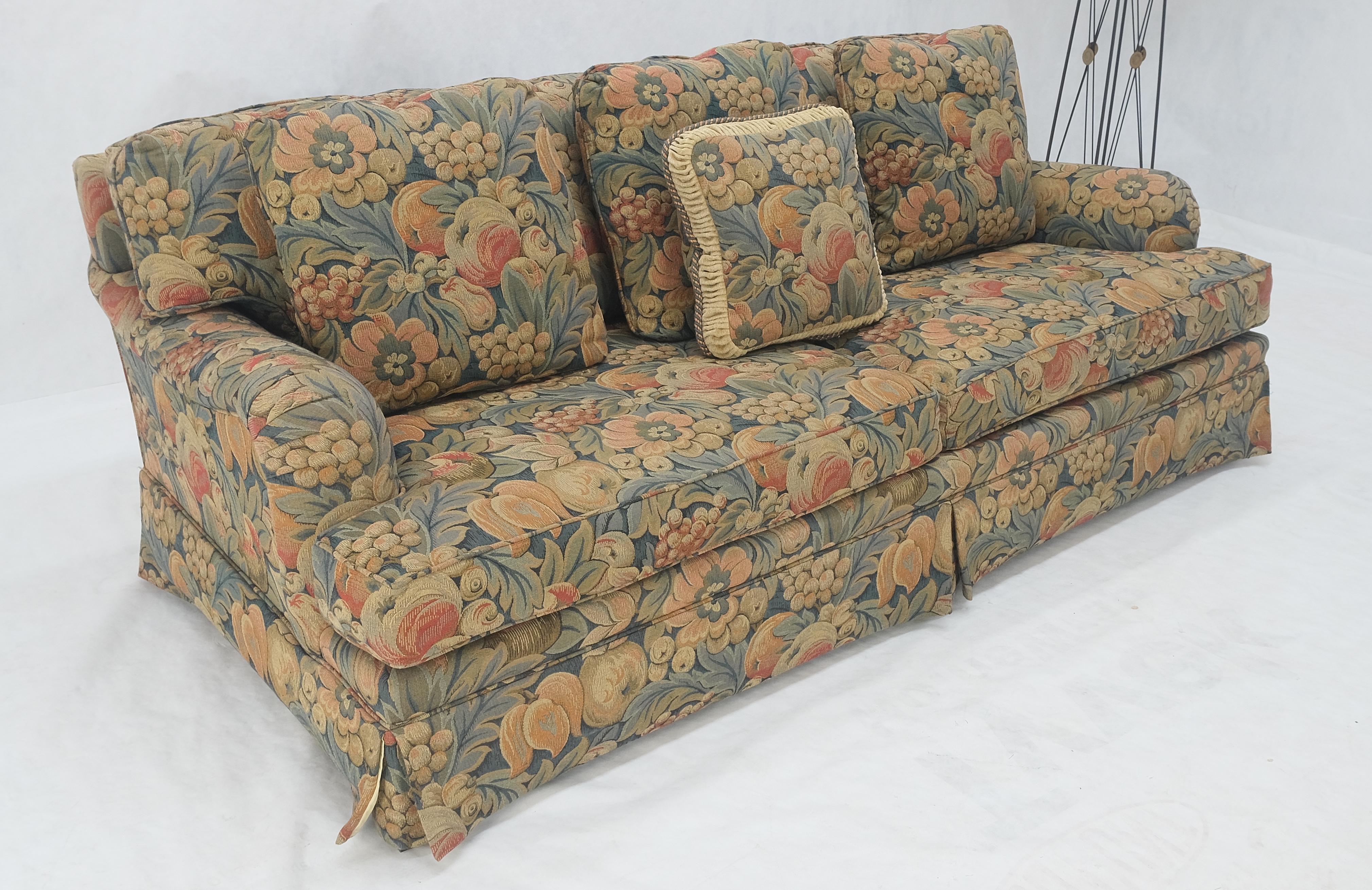 Baker Matching Pair of Two Floral Pattern Three Seater Traditional Sofas MINT! 8