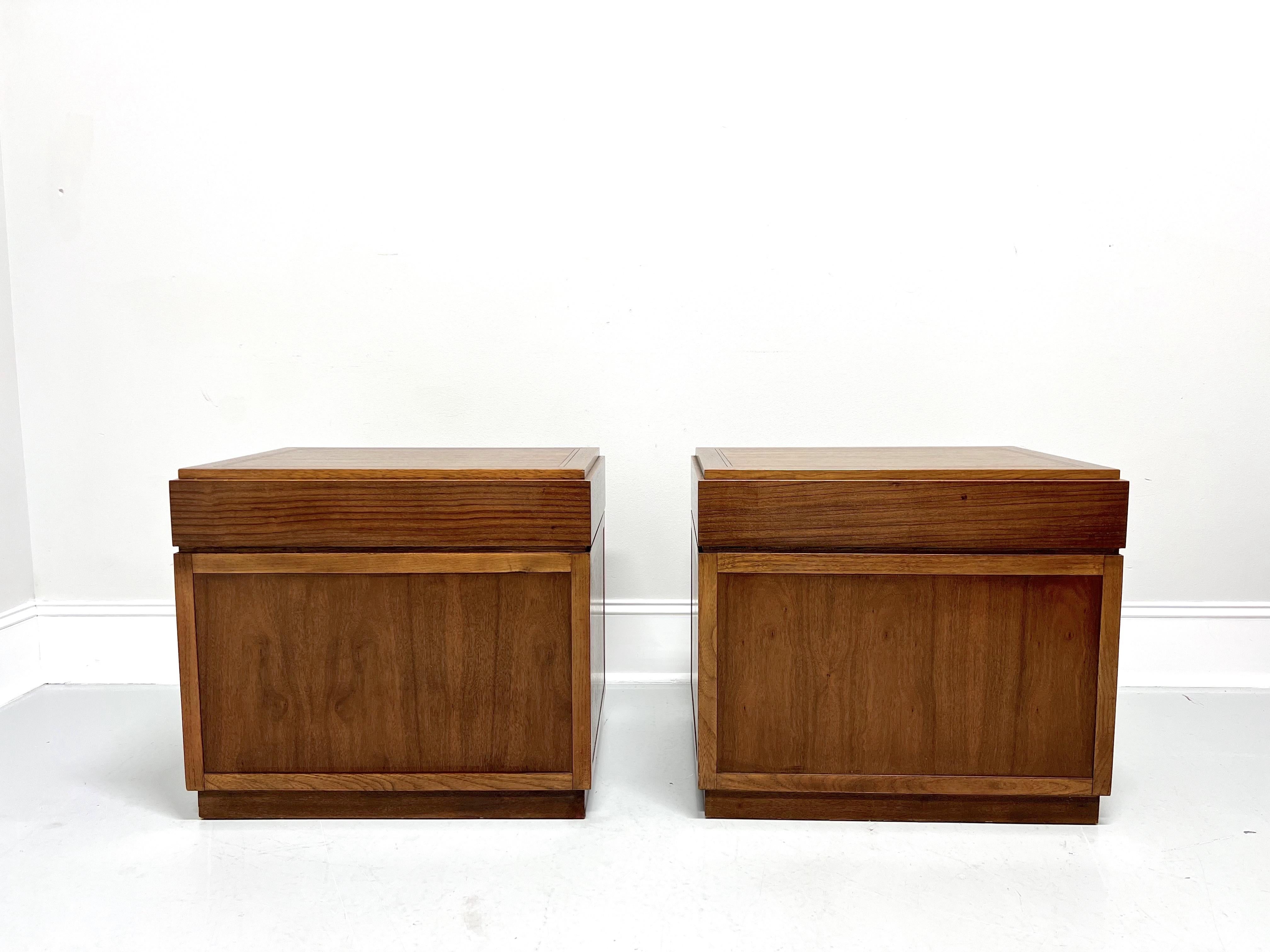 BAKER Mid 20th Century Rosewood & Walnut Asian Inspired Nightstands - Pair In Good Condition For Sale In Charlotte, NC