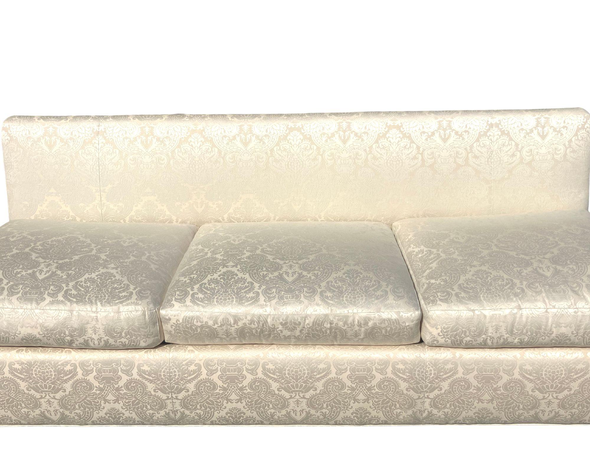 BAKER Mid 20th Century White Armless Three-Piece Sectional Slipper Sofa (Canapé à trois pièces sans accoudoirs) en vente 3