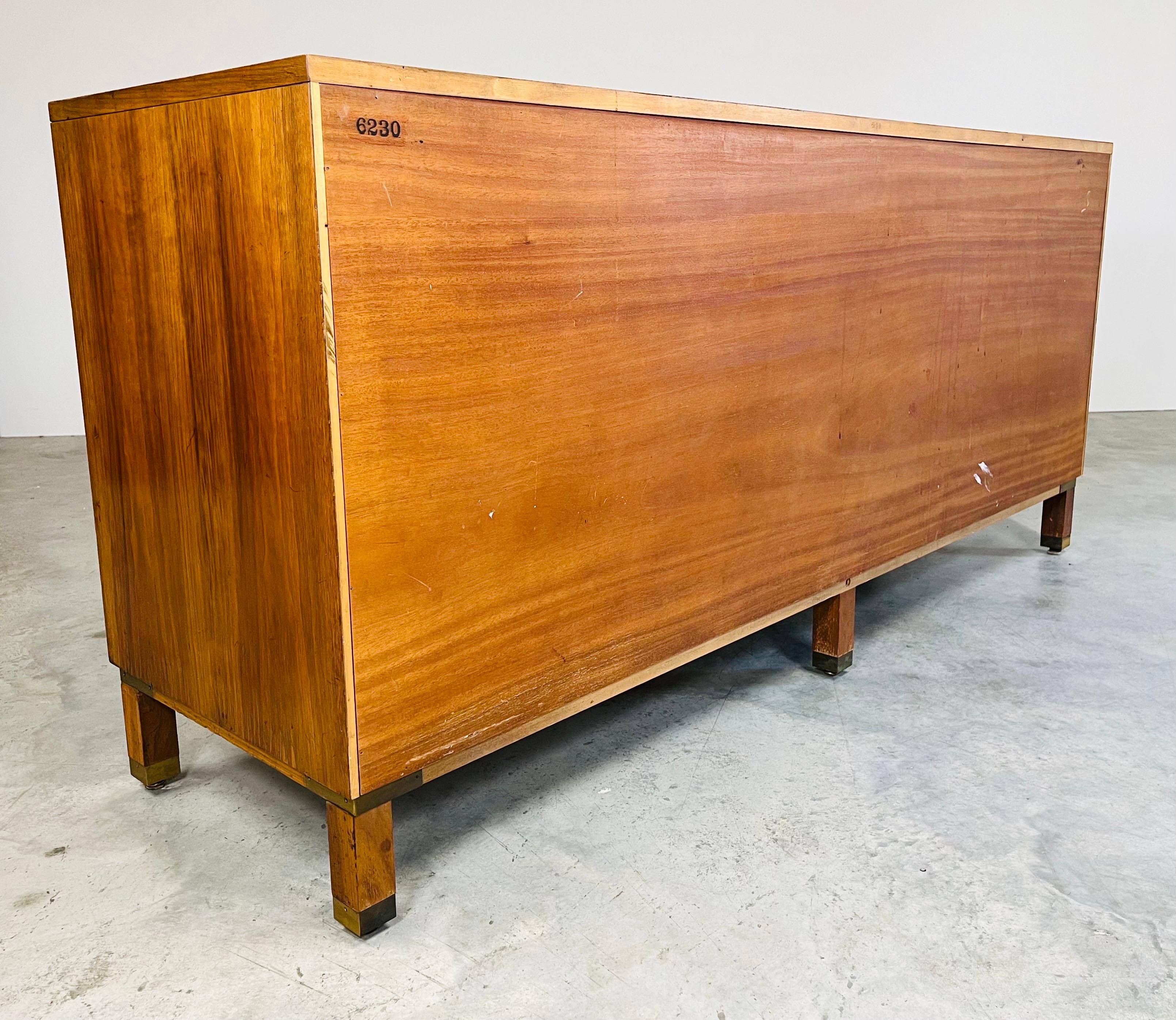 Baker Banded Walnut Chinese Chippendale Dining Server Credenza  For Sale 3