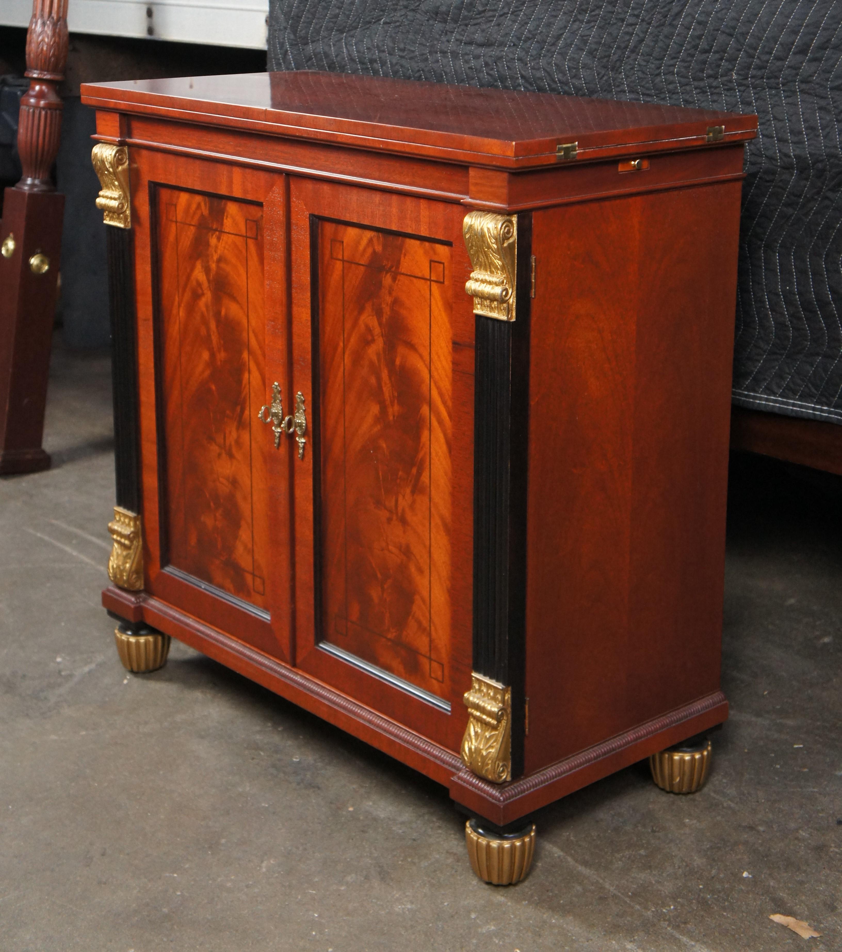 Baker Neoclassico Francese Impero Fiamma Mogano Flip Top Server Dry Bar Buffet In condizioni discrete in vendita a Dayton, OH