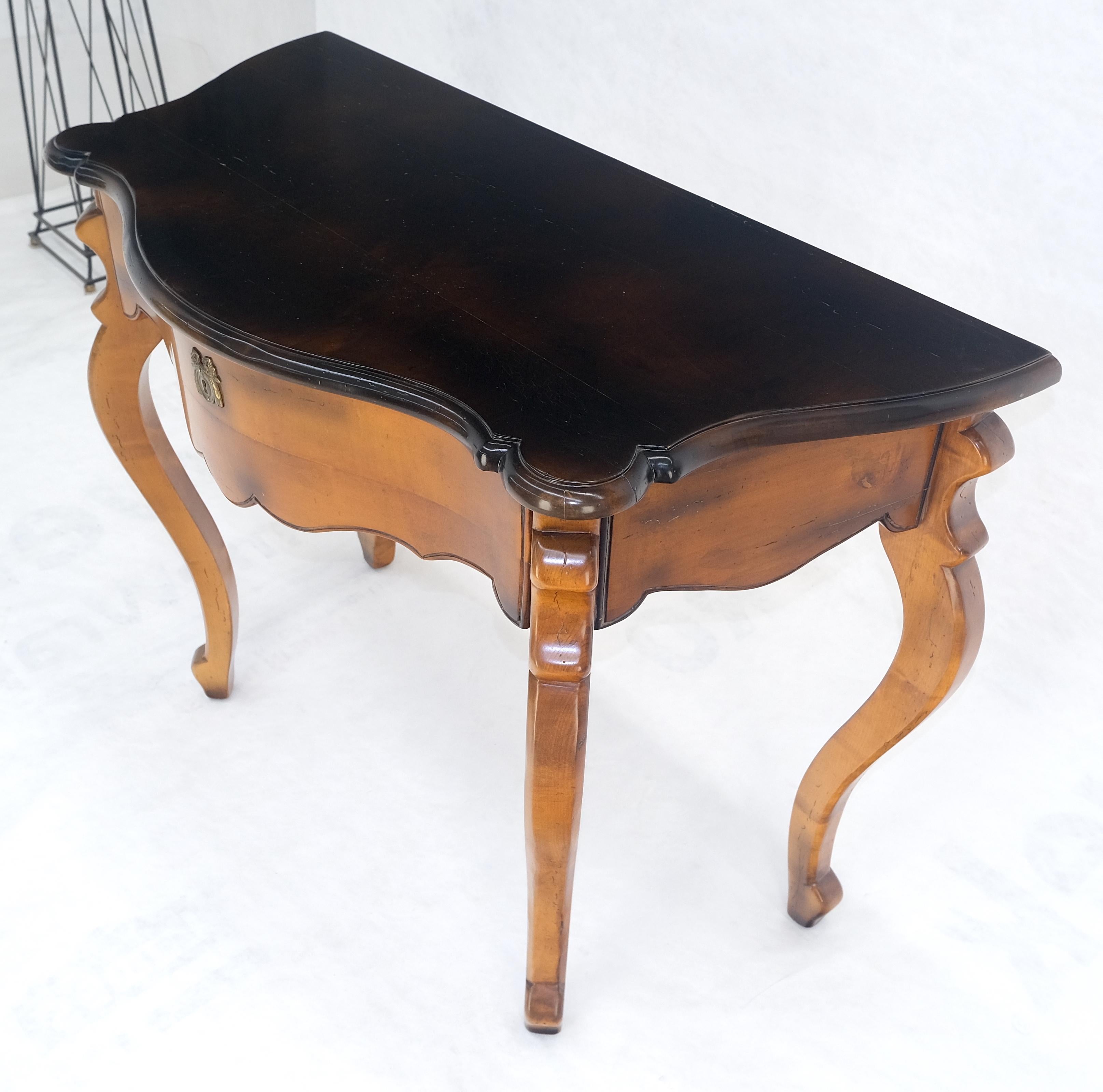 Baker One Drawer Cabriole Leg Fruitwood Paper Finished Drawer Console Table MINT For Sale 3