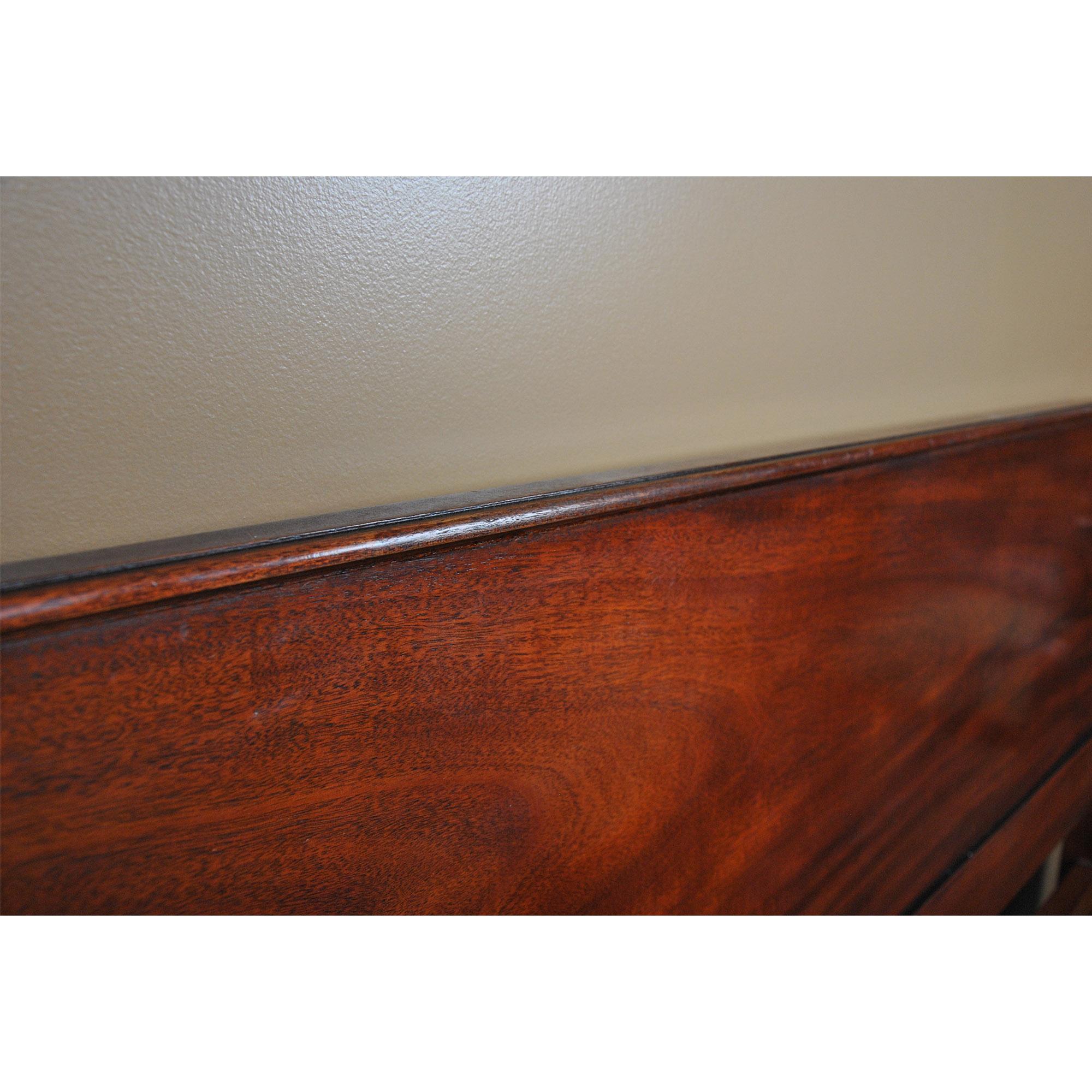 Baker Queen Size Mahogany Poster Bed In Good Condition In Annville, PA