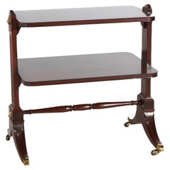 Server a due piani in mogano e ottone in stile Baker Regency firmato 20° secolo