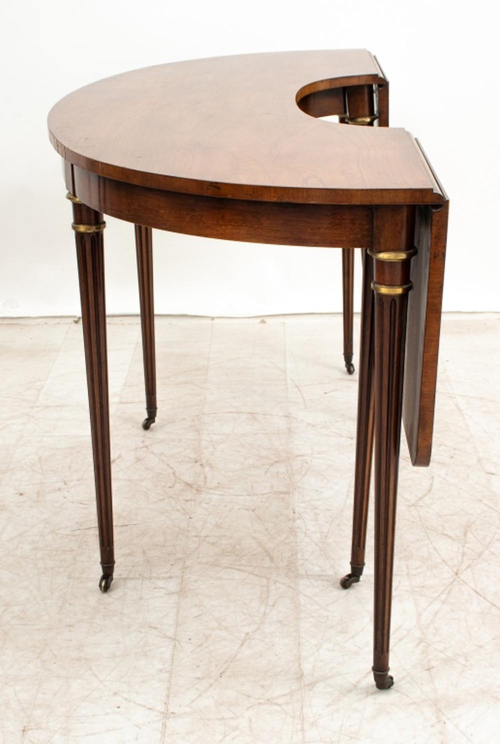 Baker Regency Style Mahogany Drop-Leaf Hunt Table or Desk 2