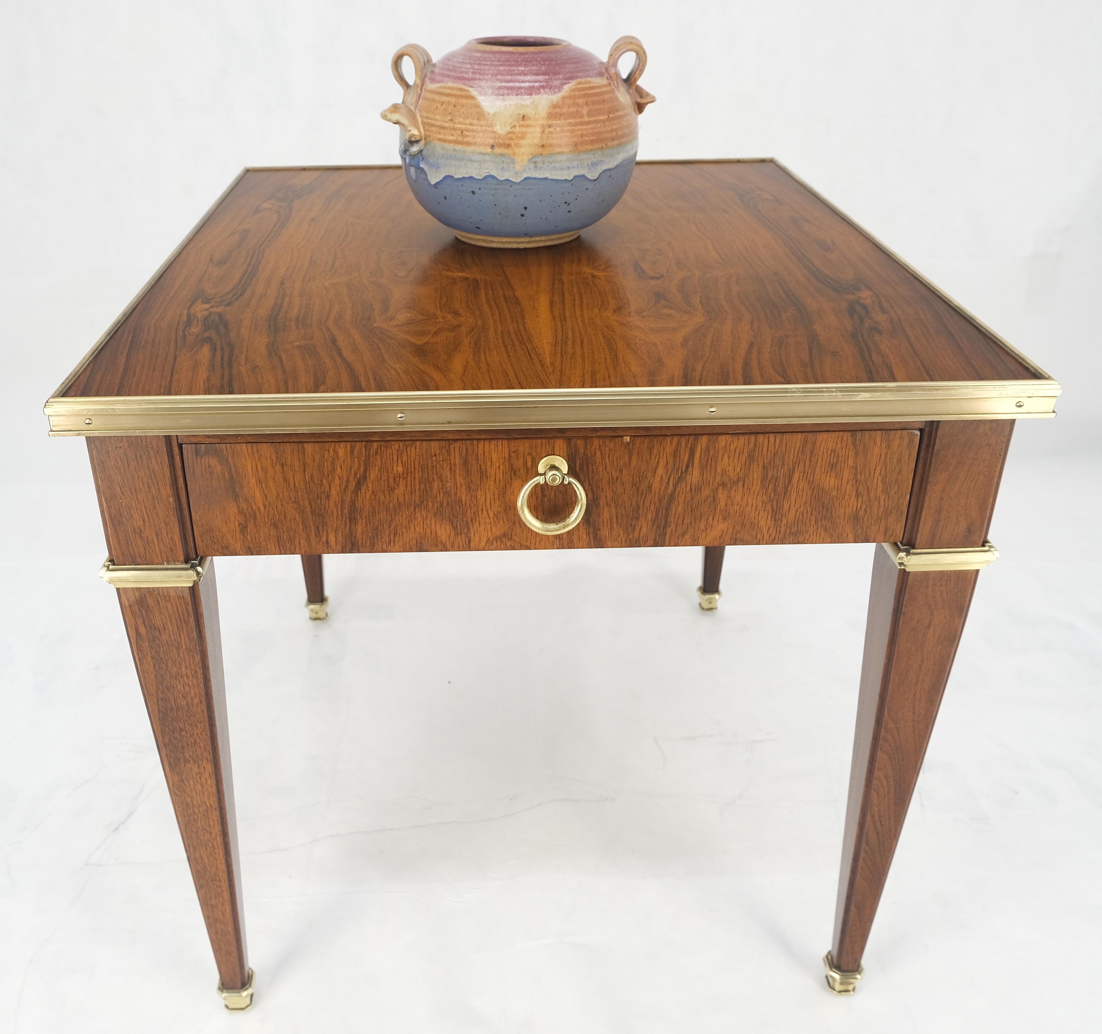 Baker Rosewood & Brass Rectangle End Side Table Night Stand MINT ! Bon état - En vente à Rockaway, NJ
