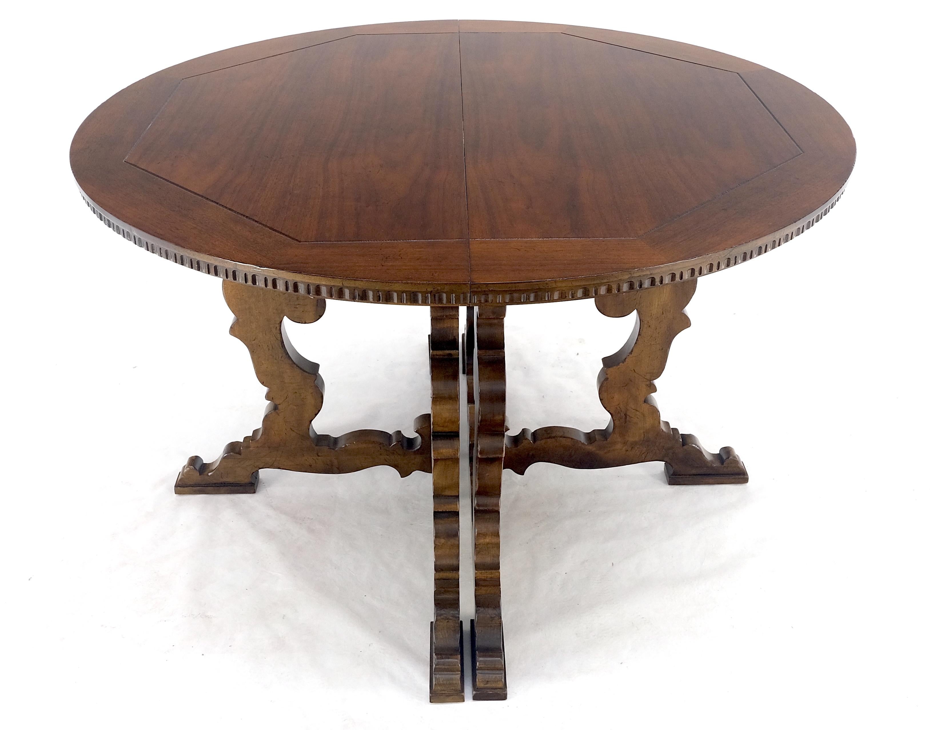 Baker Round Walnut Spanish Colonial Style Dining Table 2 Extension Boards MINT!
2 leafs extension boards 20x2=40