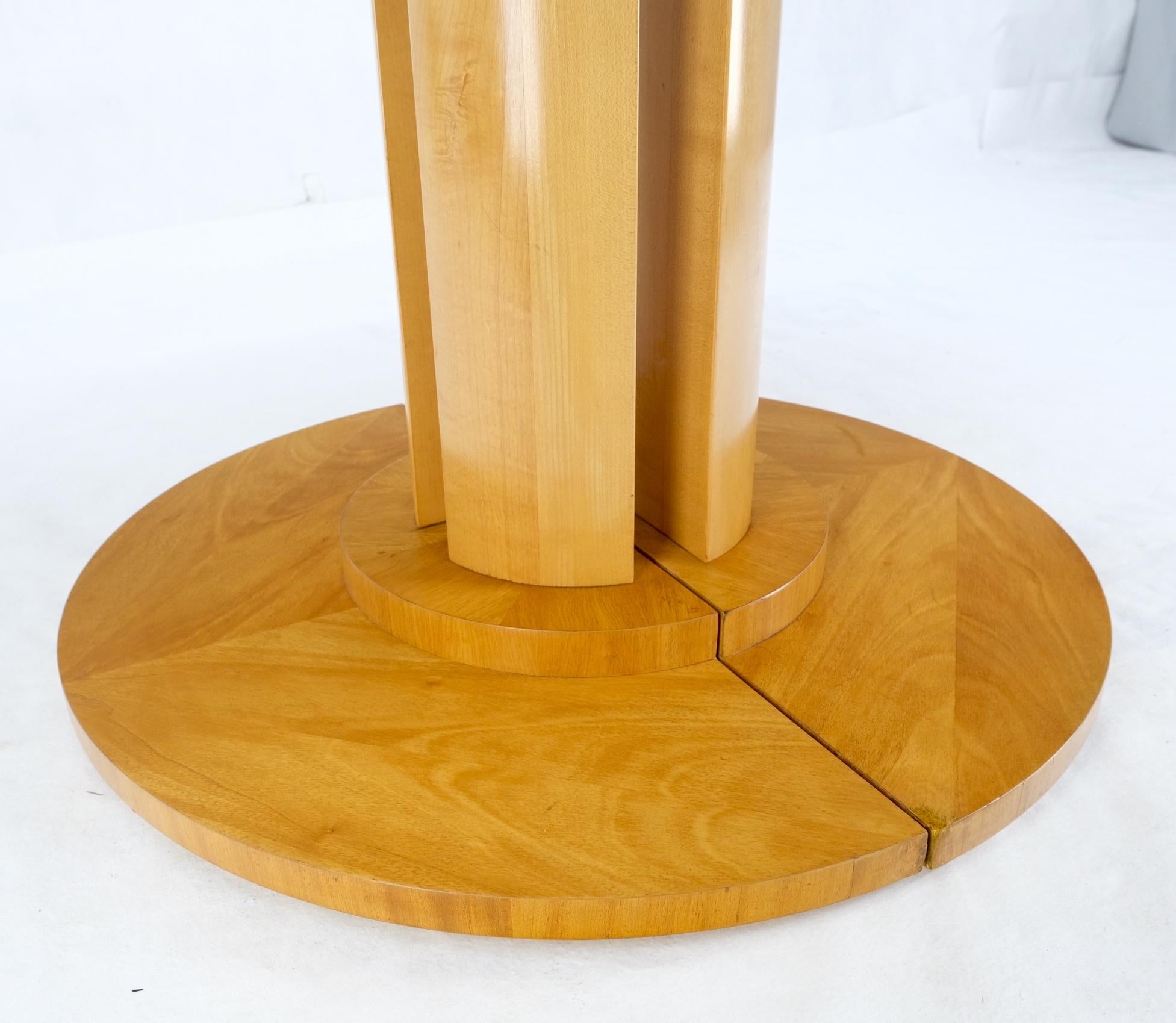 Lacquered Baker Satin Wood Blond Single Pedestal Banded Round Dining Table Two Leaves Mint