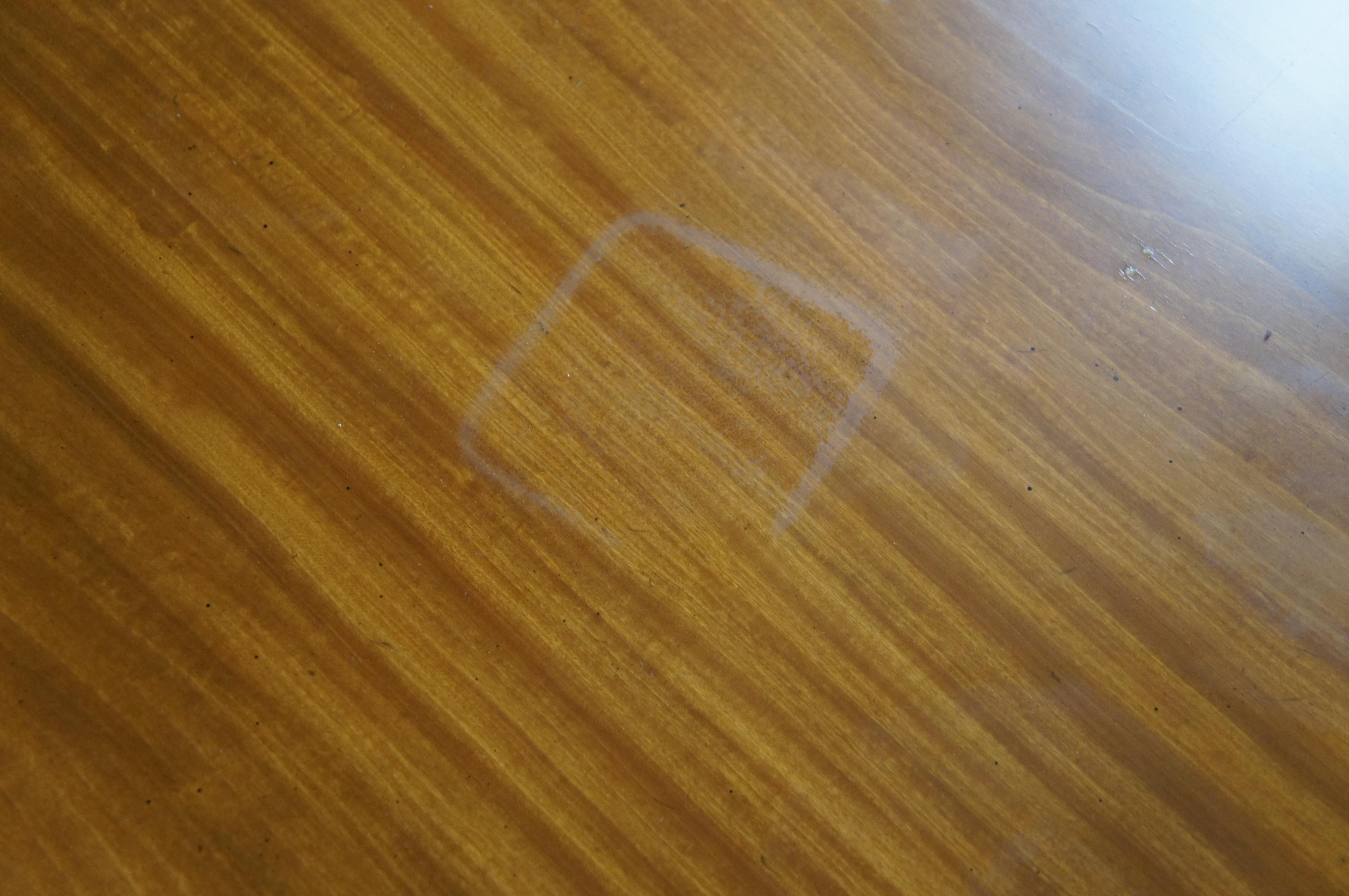 Baker Satinwood & Mahogany English Regency Duncan Phyfe Style Dining Table en vente 1