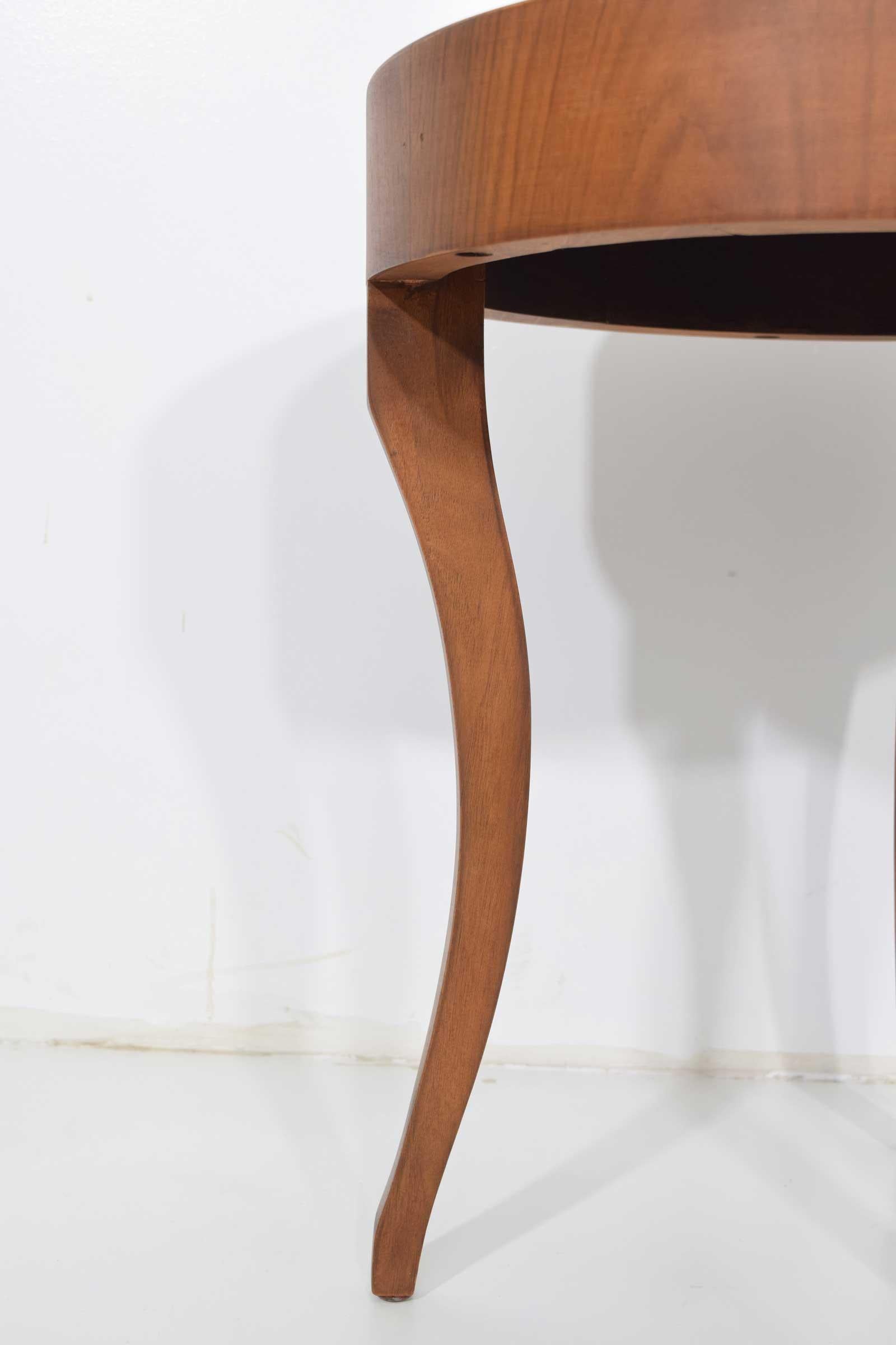 Baker Side Table with Three Legs 1