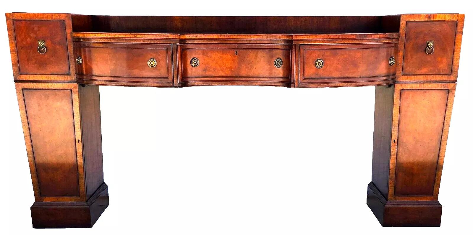 BAKER Sideboard Huntboard Bar Mahogany In Good Condition For Sale In Lake Worth, FL