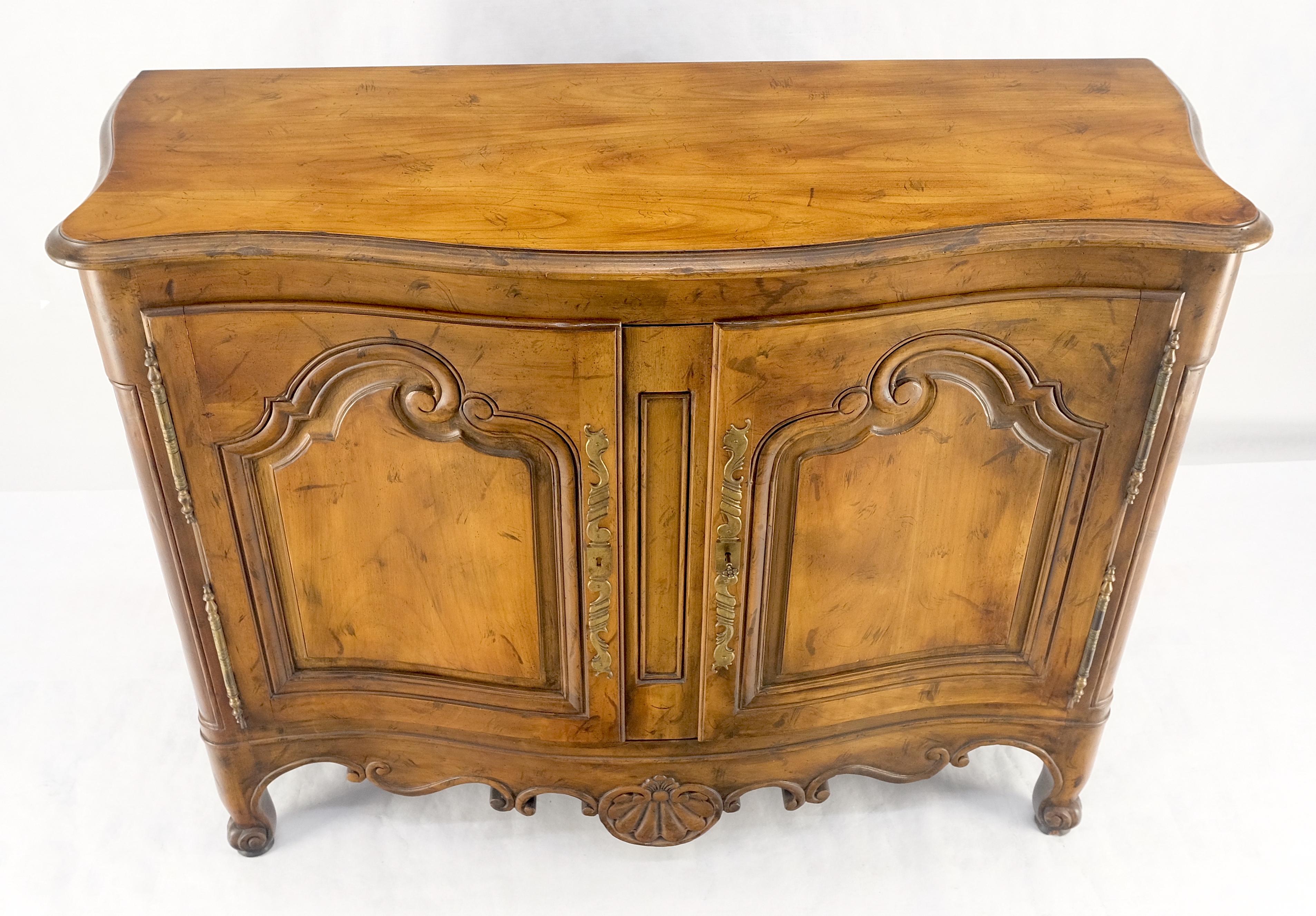 Coloniale spagnolo Baker Spanish Coloni Large Carved Double Doors 2 Drawers Compartment Sideboard in vendita