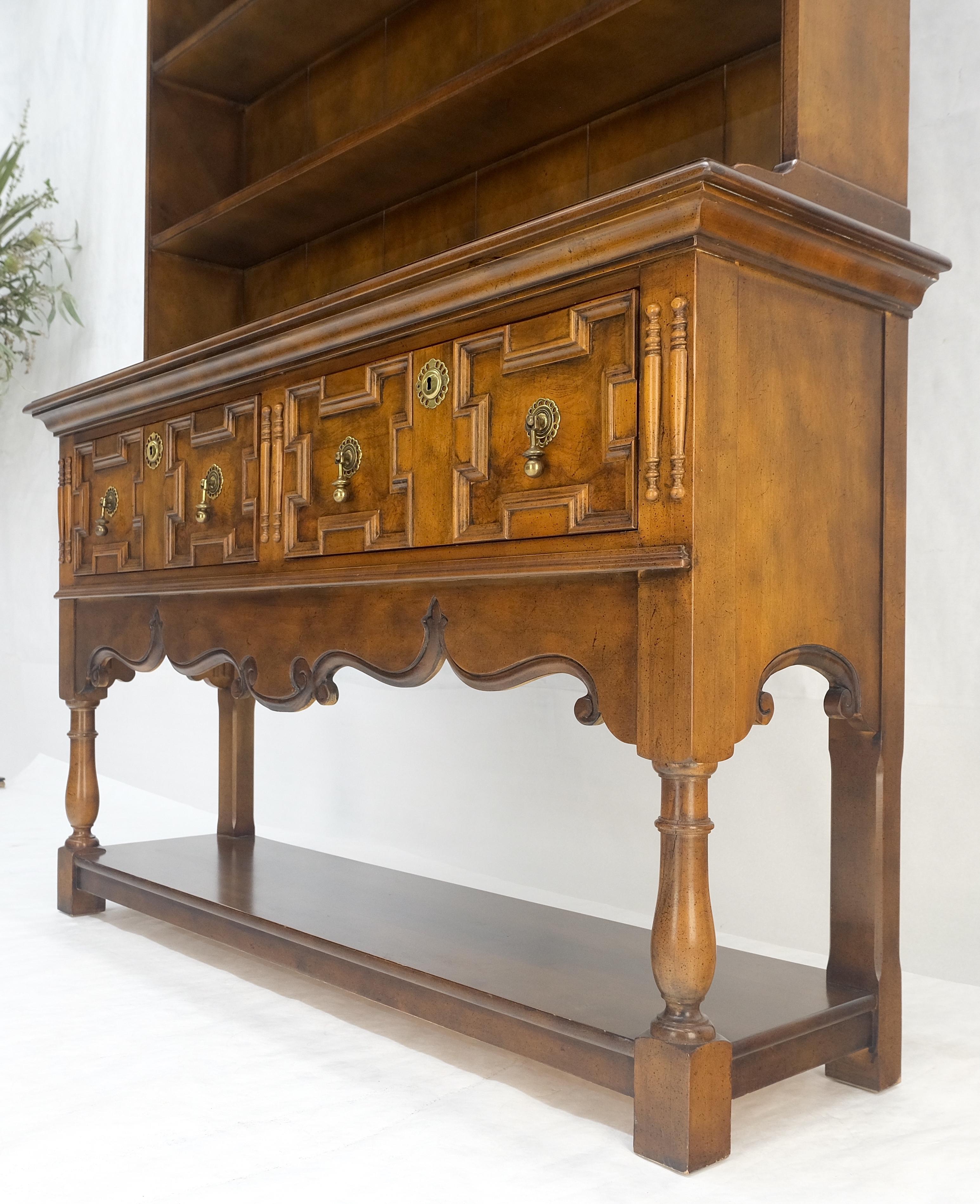 Console commode de style colonial espagnol de Baker en vente 2