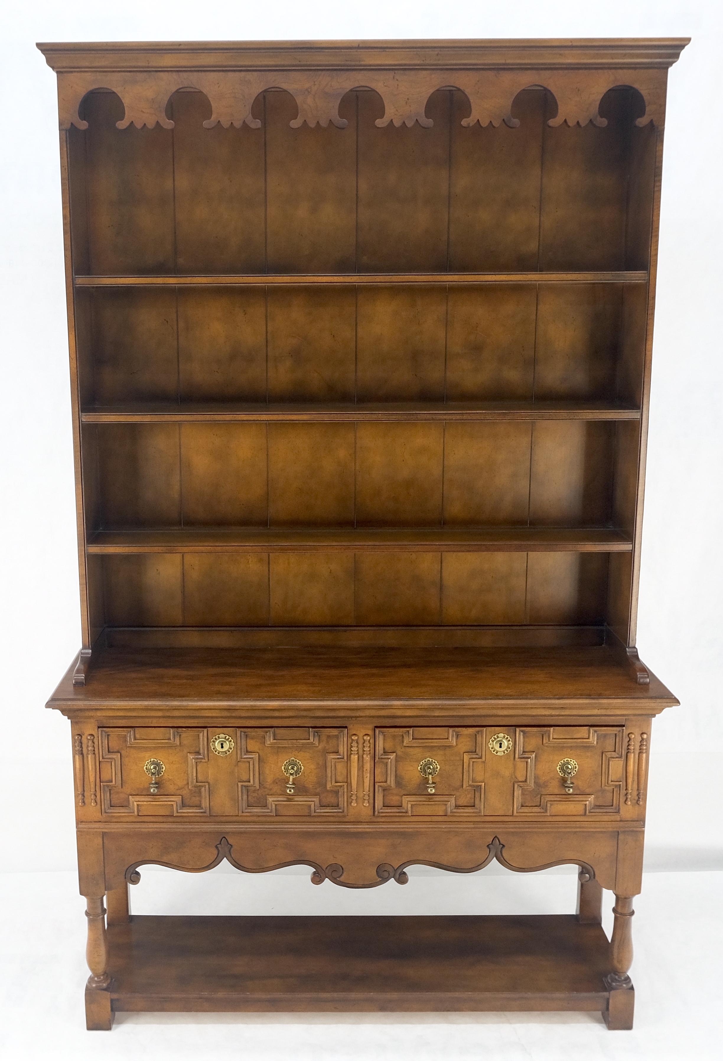 Colonial espagnol Console commode de style colonial espagnol de Baker en vente