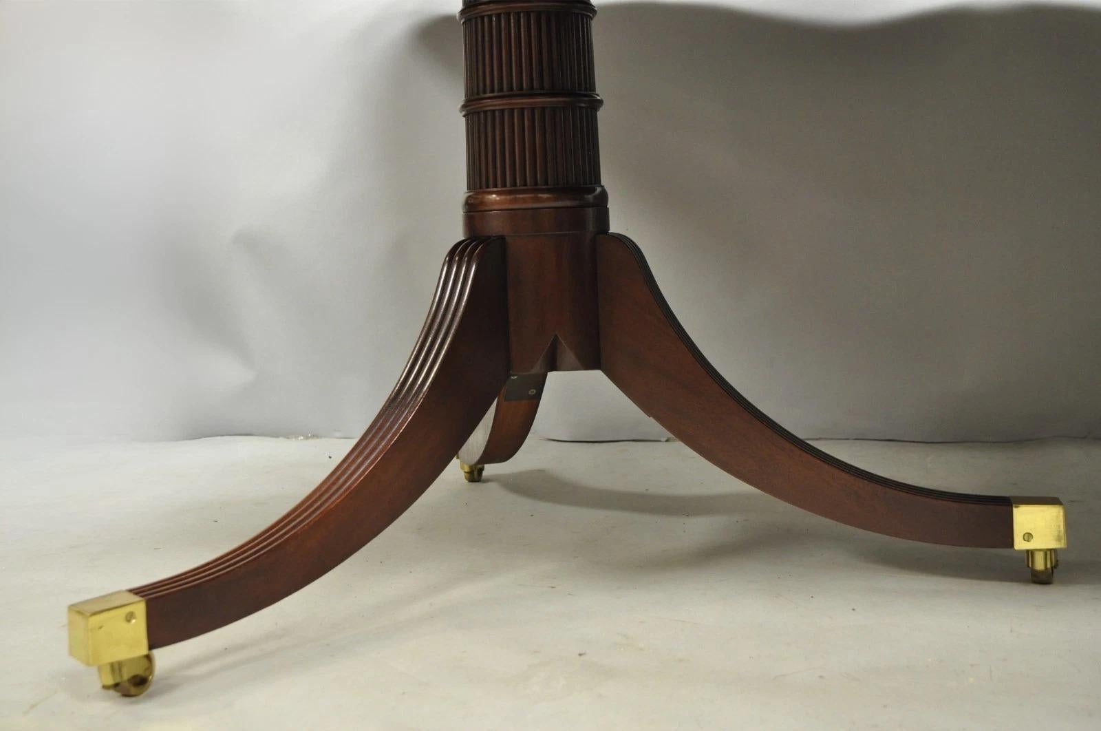 20th Century Baker Stately Homes Collection Georgian Duncan Phyfe Mahogany Dining Room Table For Sale