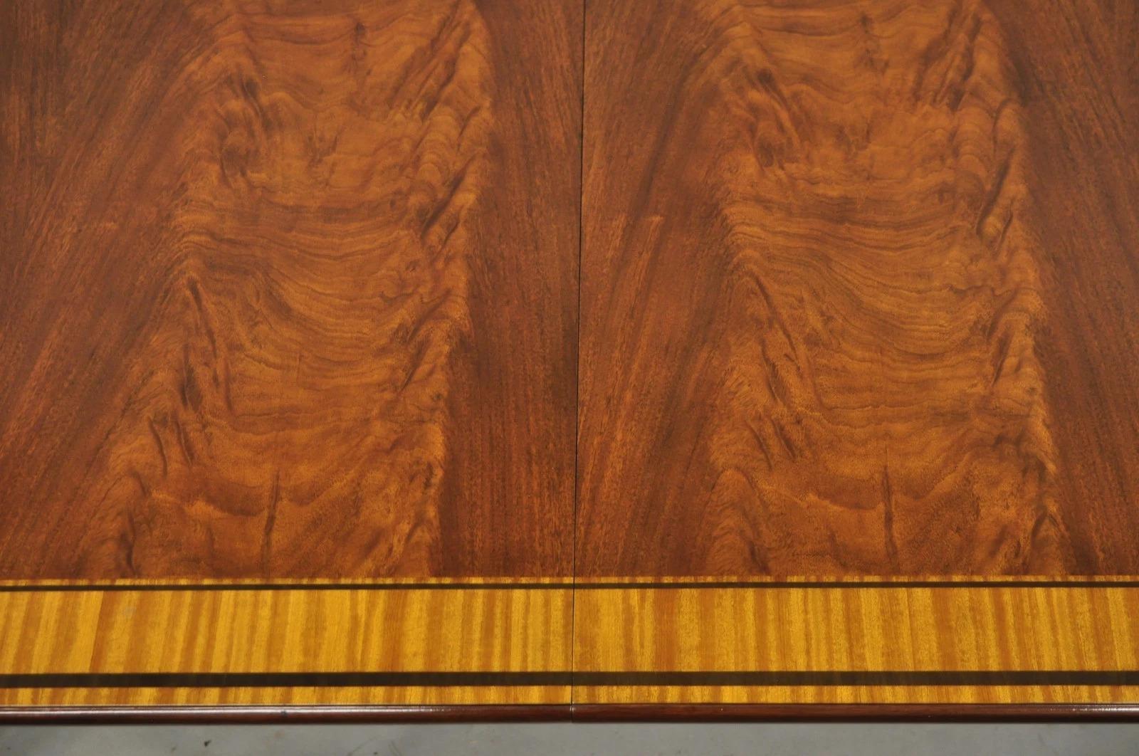 Baker Stately Homes Collection Georgian Duncan Phyfe Mahogany Dining Room Table For Sale 1