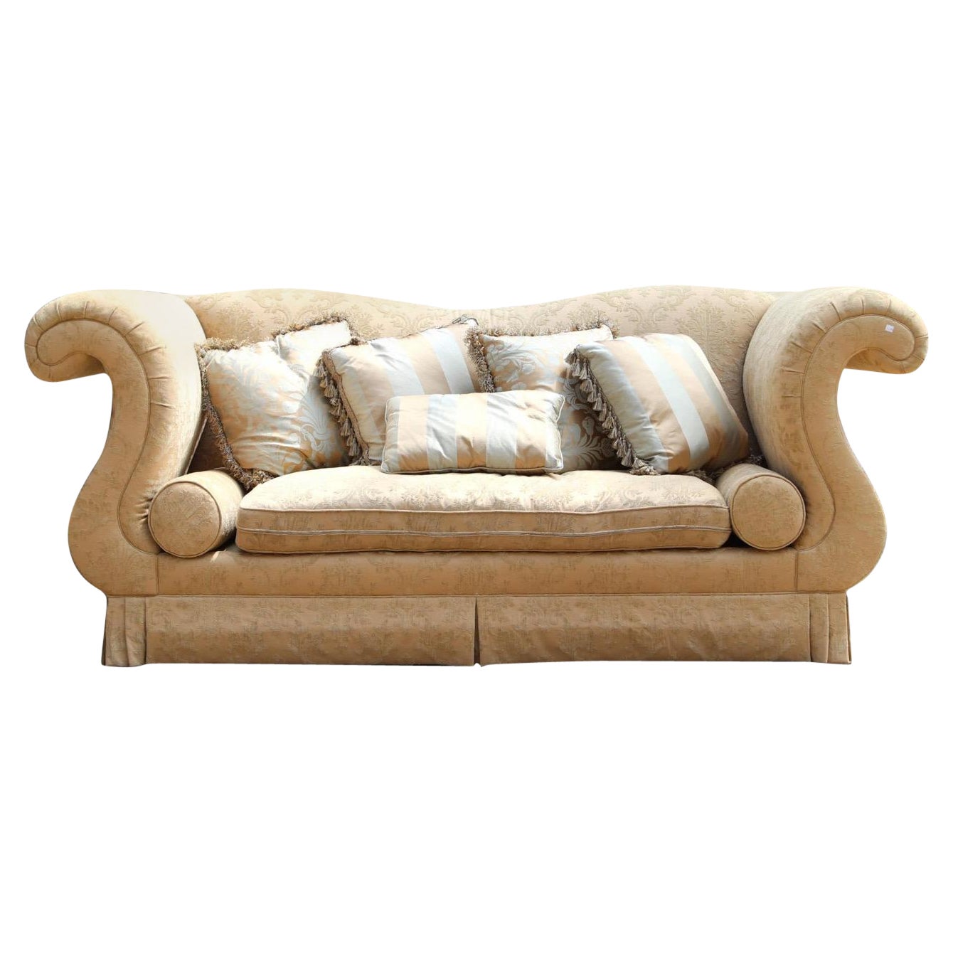 Sofá Imperio con Brazos Enrollados Colección Baker Stately Homes