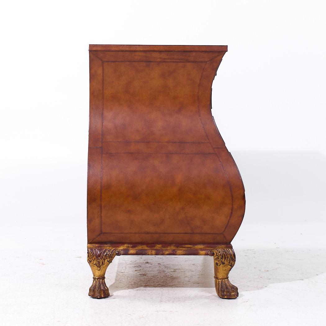Cassettone Bombay intarsiato in stile Baker Stately Homes In condizioni buone in vendita a Countryside, IL