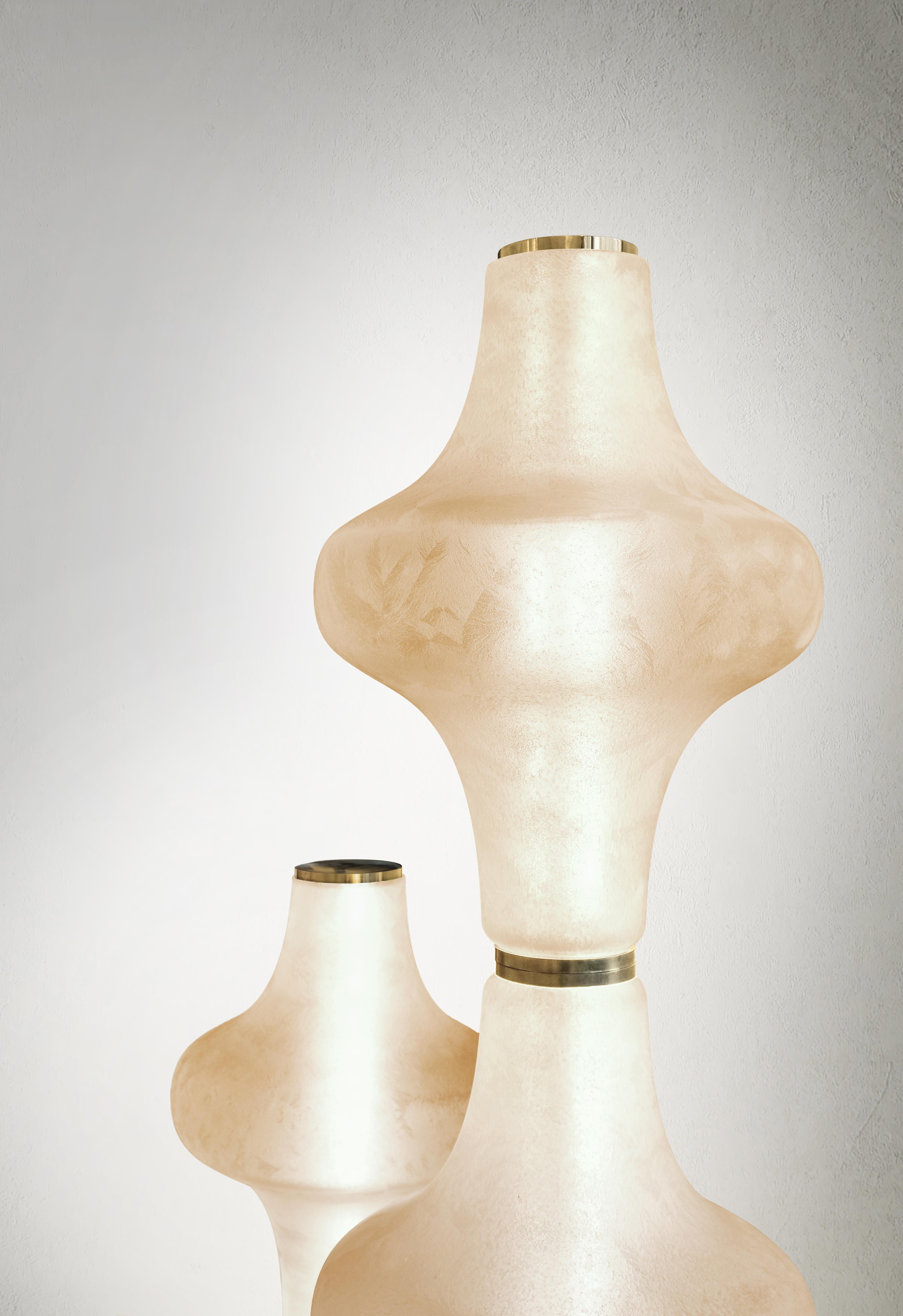 Art Déco Baker Street Muse 3-lights Floor Lamp in Solid Brass & Acid-Etched Murano Glass in vendita