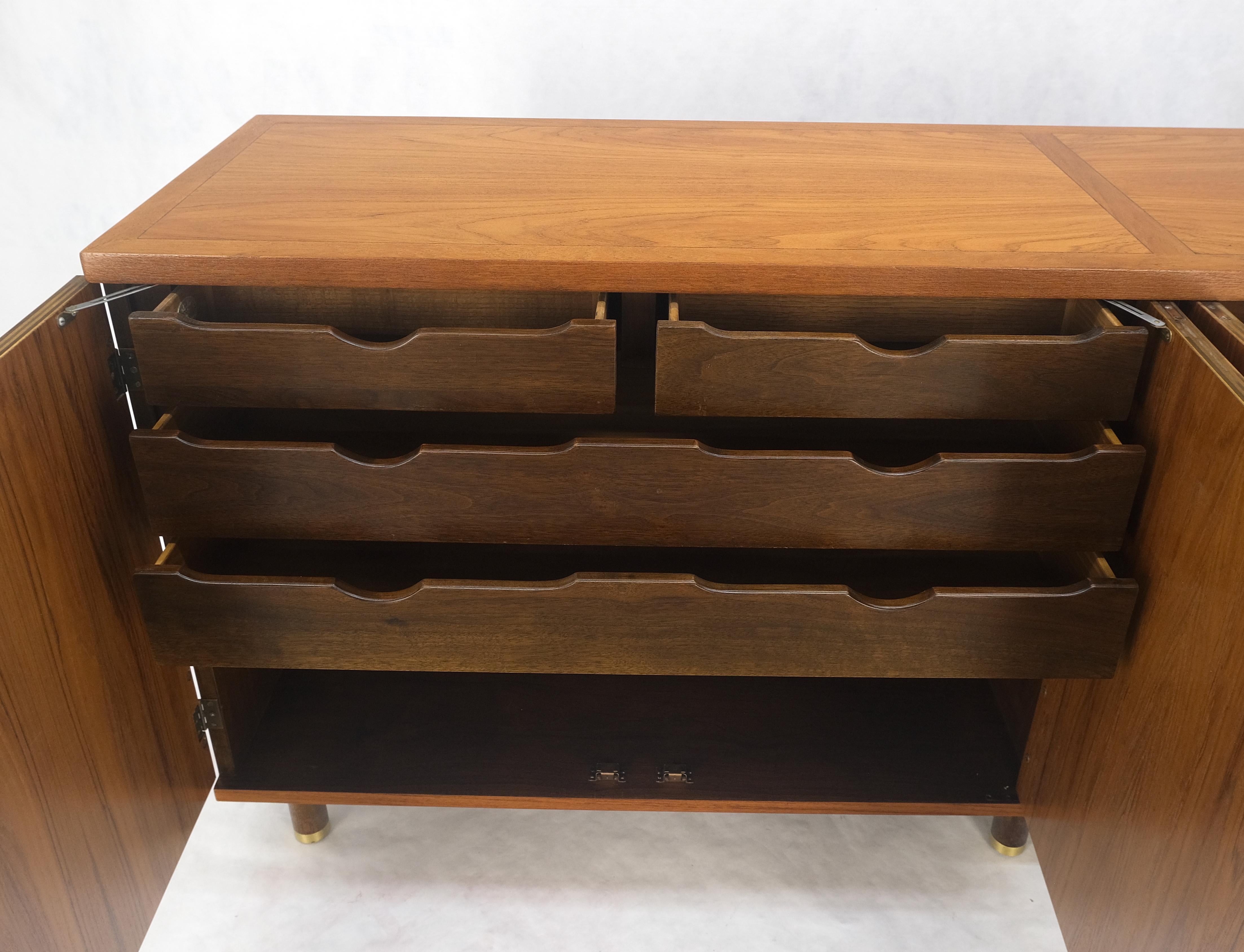 Baker Teak e Ottone Vano a doppia anta 4 cassetti Credenza Dresser MINT! in vendita 5