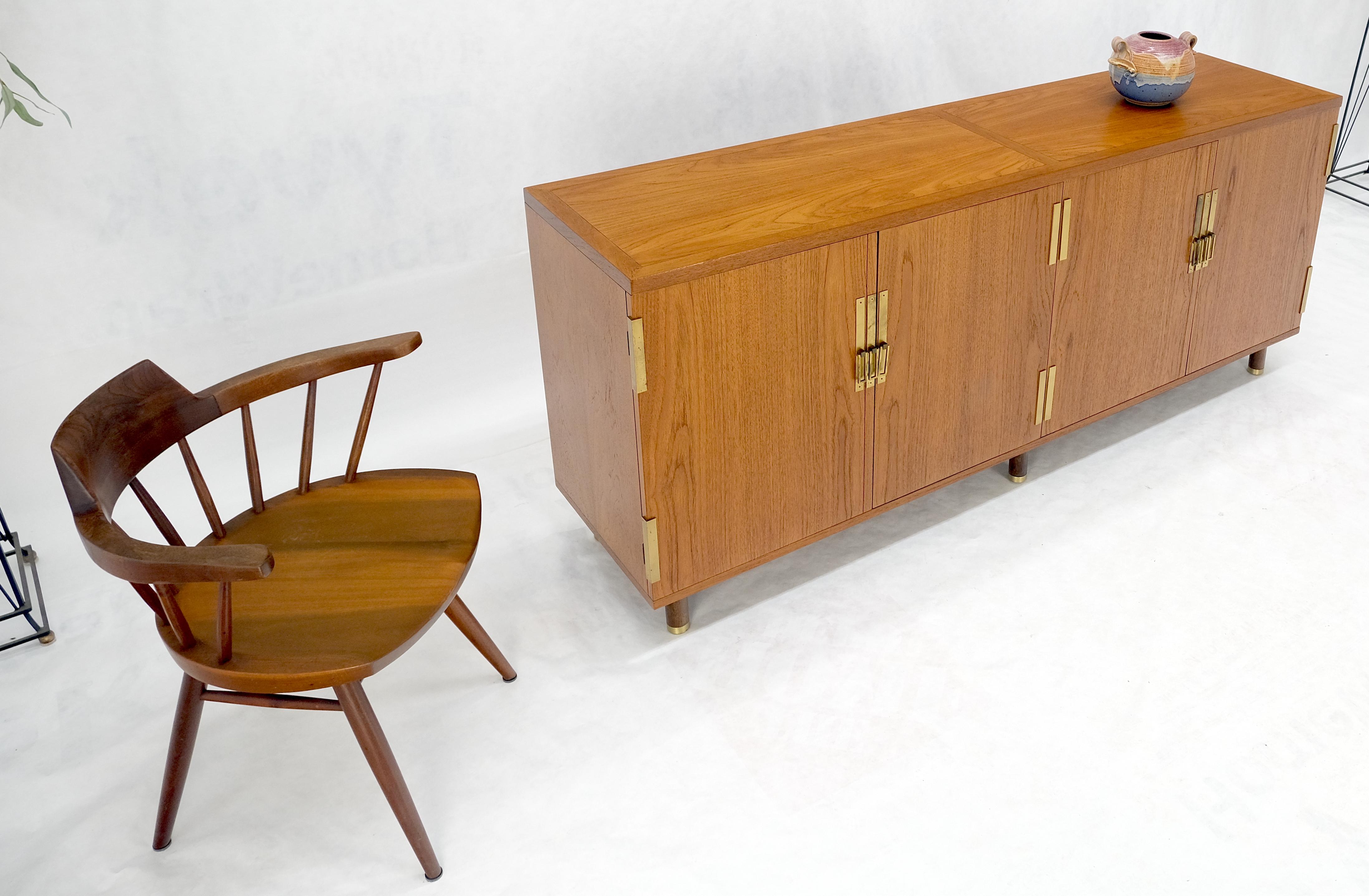 Baker Teak e Ottone Vano a doppia anta 4 cassetti Credenza Dresser MINT! in vendita 9