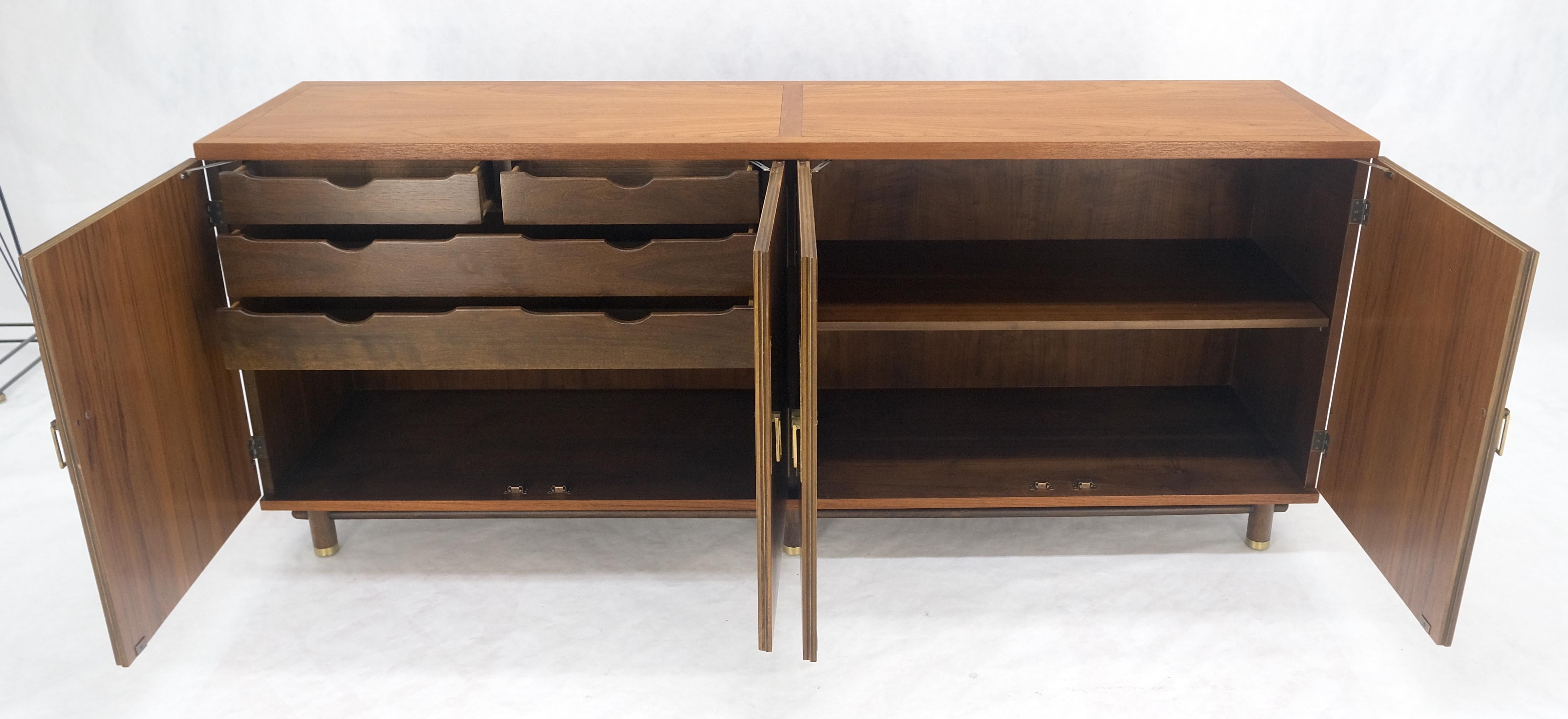 Baker Teak e Ottone Vano a doppia anta 4 cassetti Credenza Dresser MINT! in vendita 3