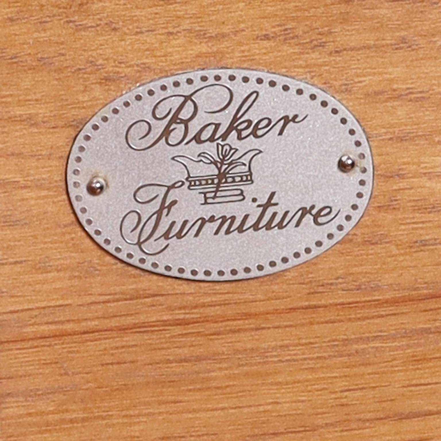 Baker Vintage-Schreibtisch mit Lederplatte im georgianischen Stil im Angebot 5